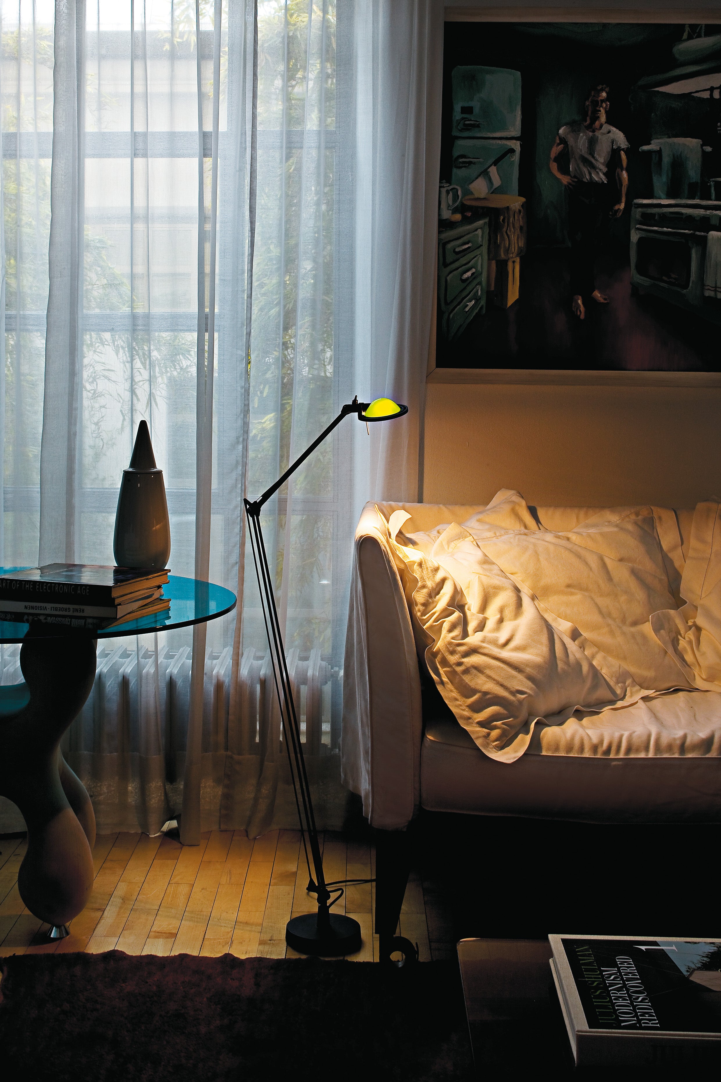 BERENICE reading floor lamp with black base