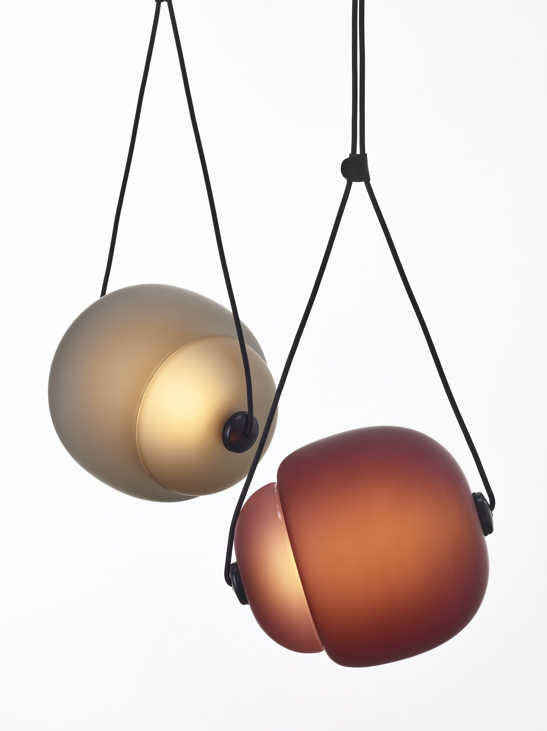 Capsula Hanging Lamp - Singles Outdoor Mattglas