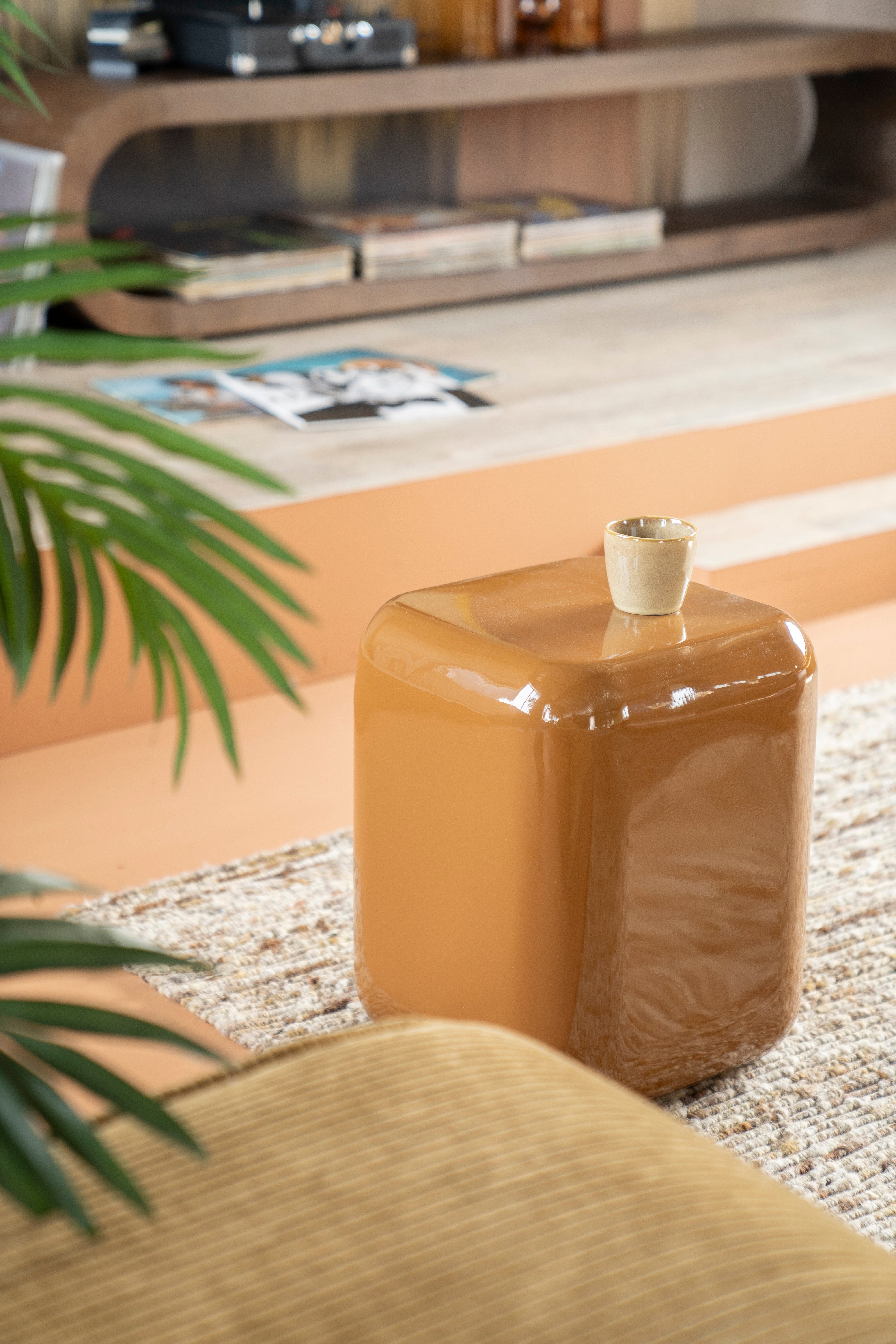 DIXON mosterdkleurige kruk