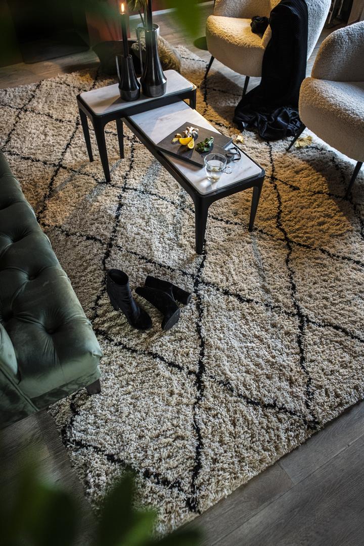 Beige ROX rug with black