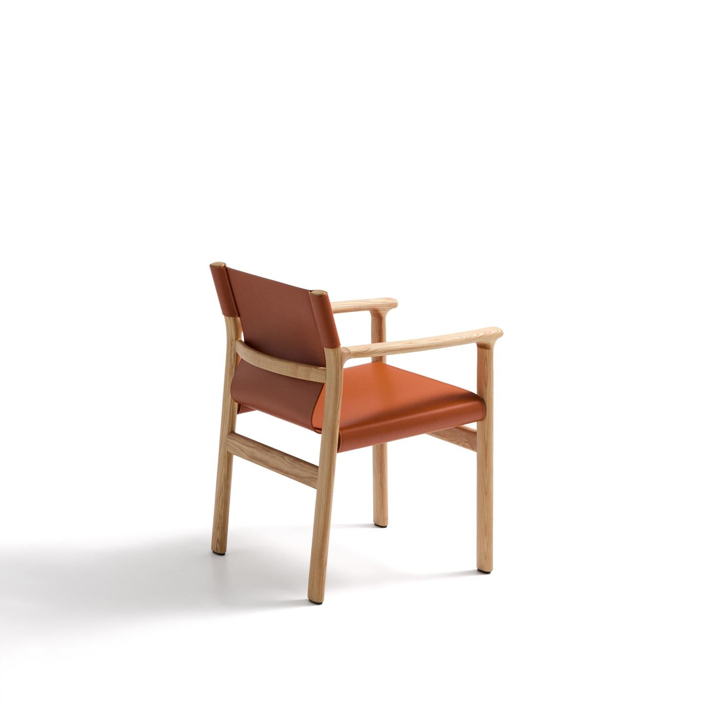 JAN chair in light brown recycled leather with ash wood
