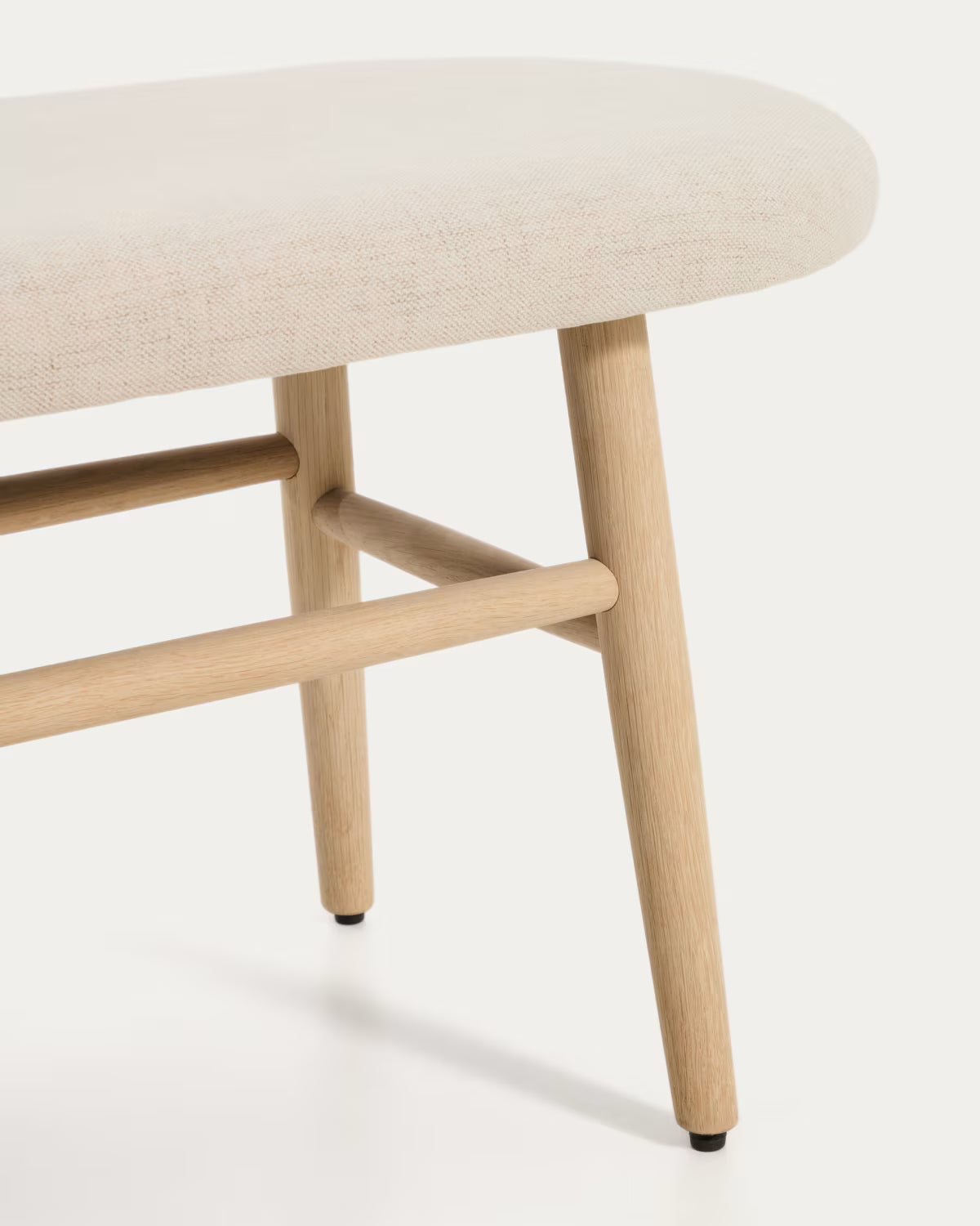 Bank HELDA beige chenille met een gefineerde eiken basis