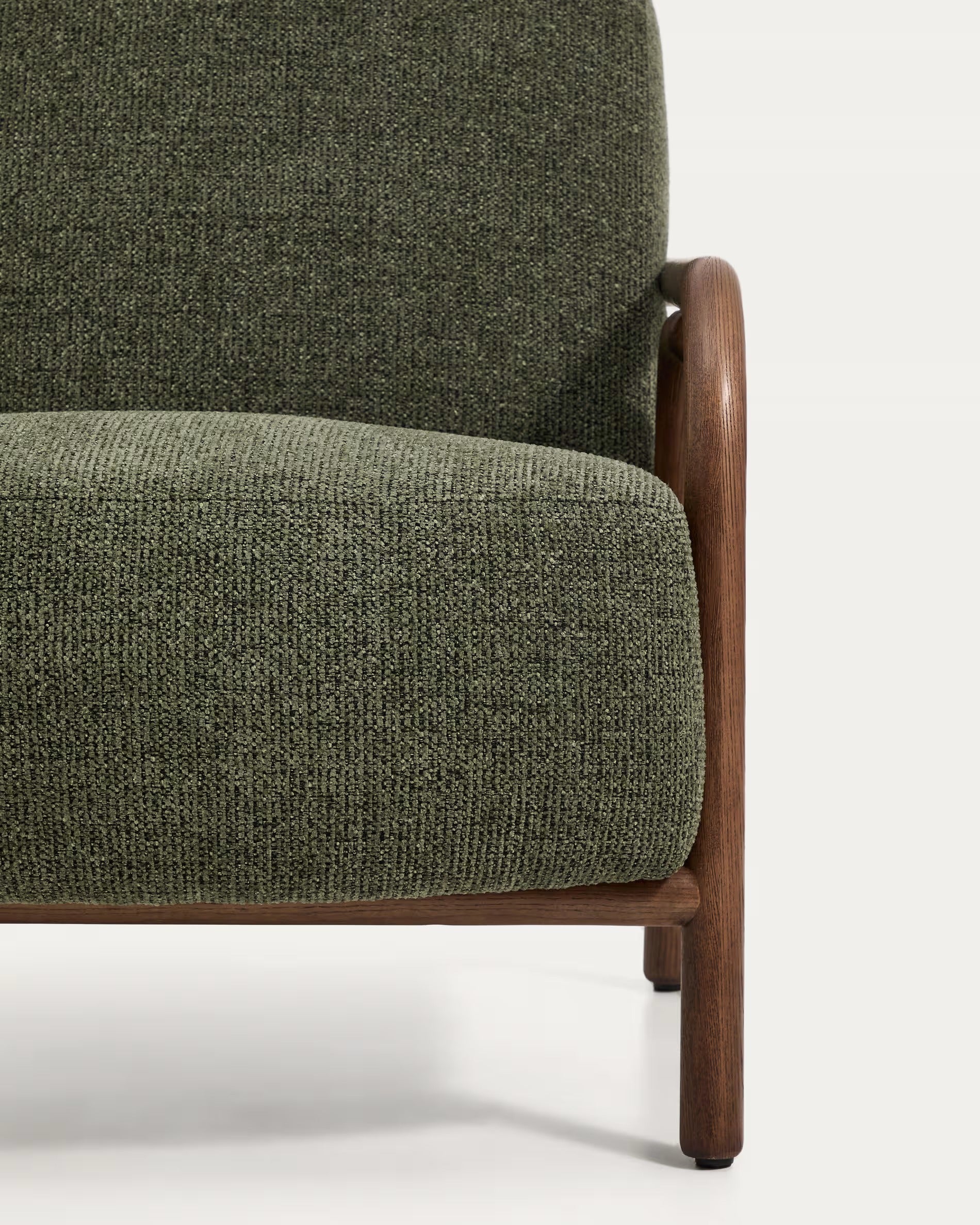 Fauteuil SYLO groen met een donkere essen basis