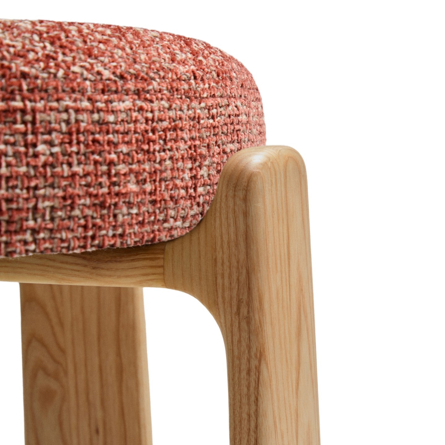 Barkruk GRANITE bruin-rood chenille met essen basis