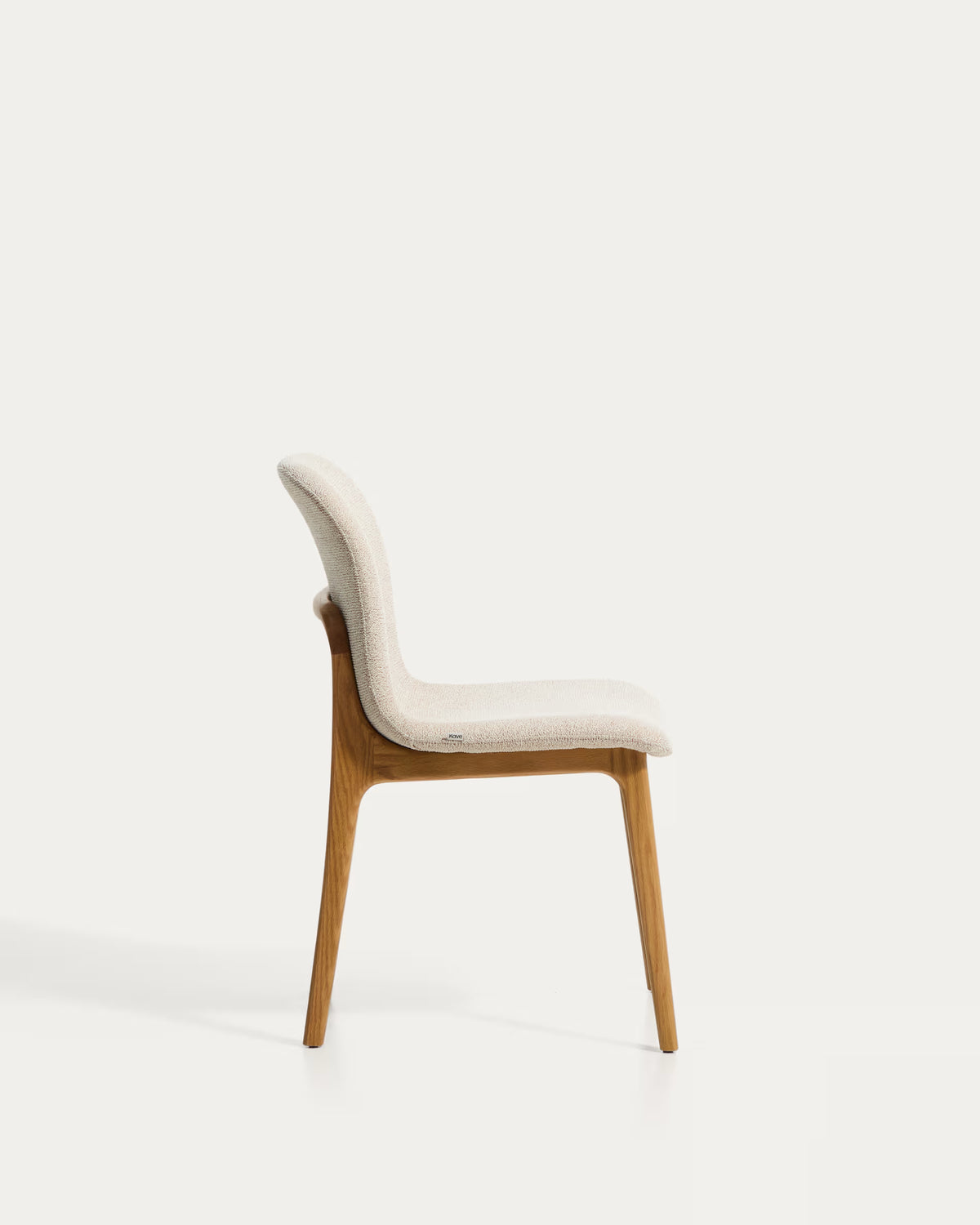 ELNOR stoel beige chenille met eiken basis