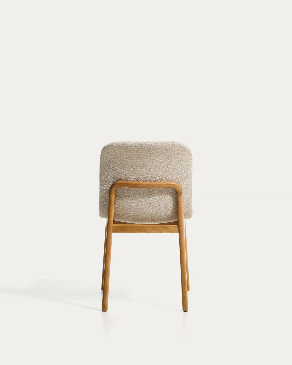 ELNOR stoel beige chenille met eiken basis