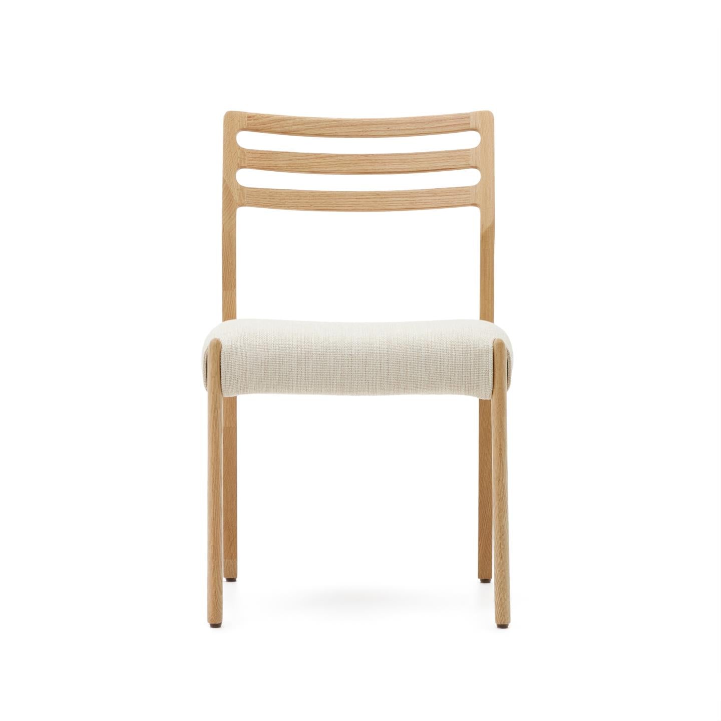 CUDIA chair in beige chenille with an oak base