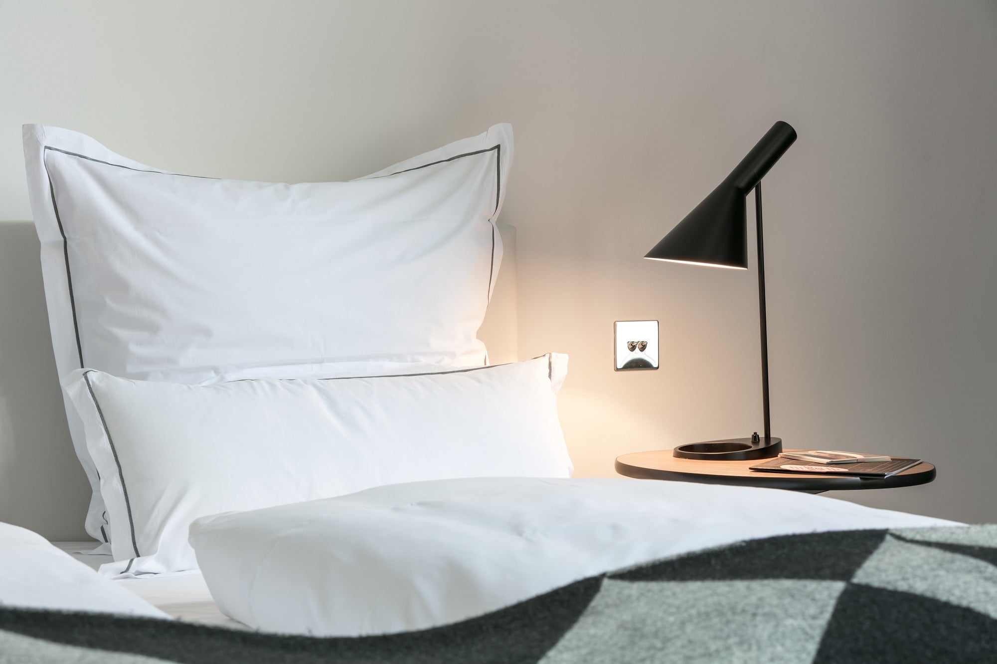 Tischlampe AJ schwarz