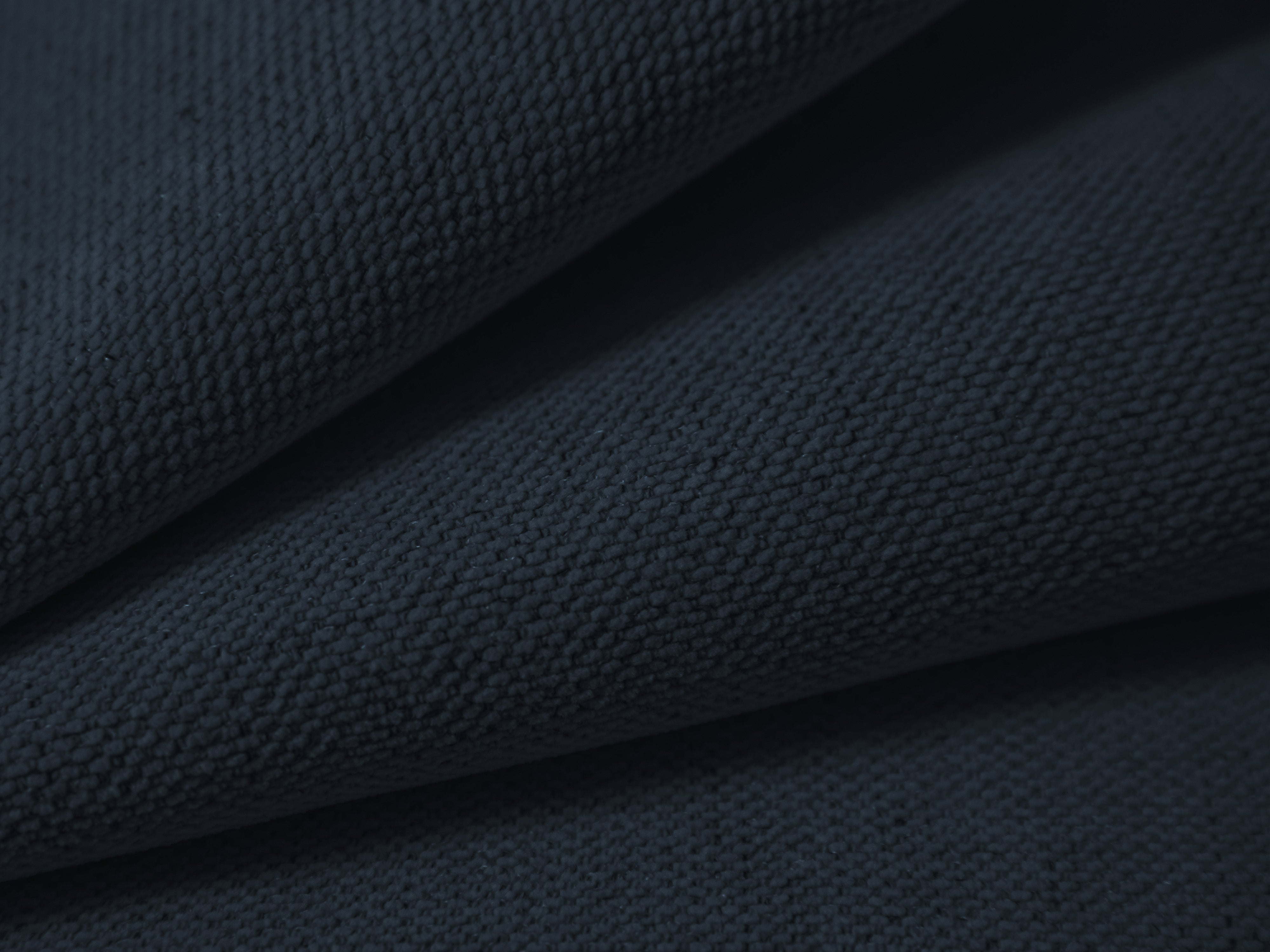 Rechtsseitige 4-Sitzer-Couch CAMPI in blauer Chenille