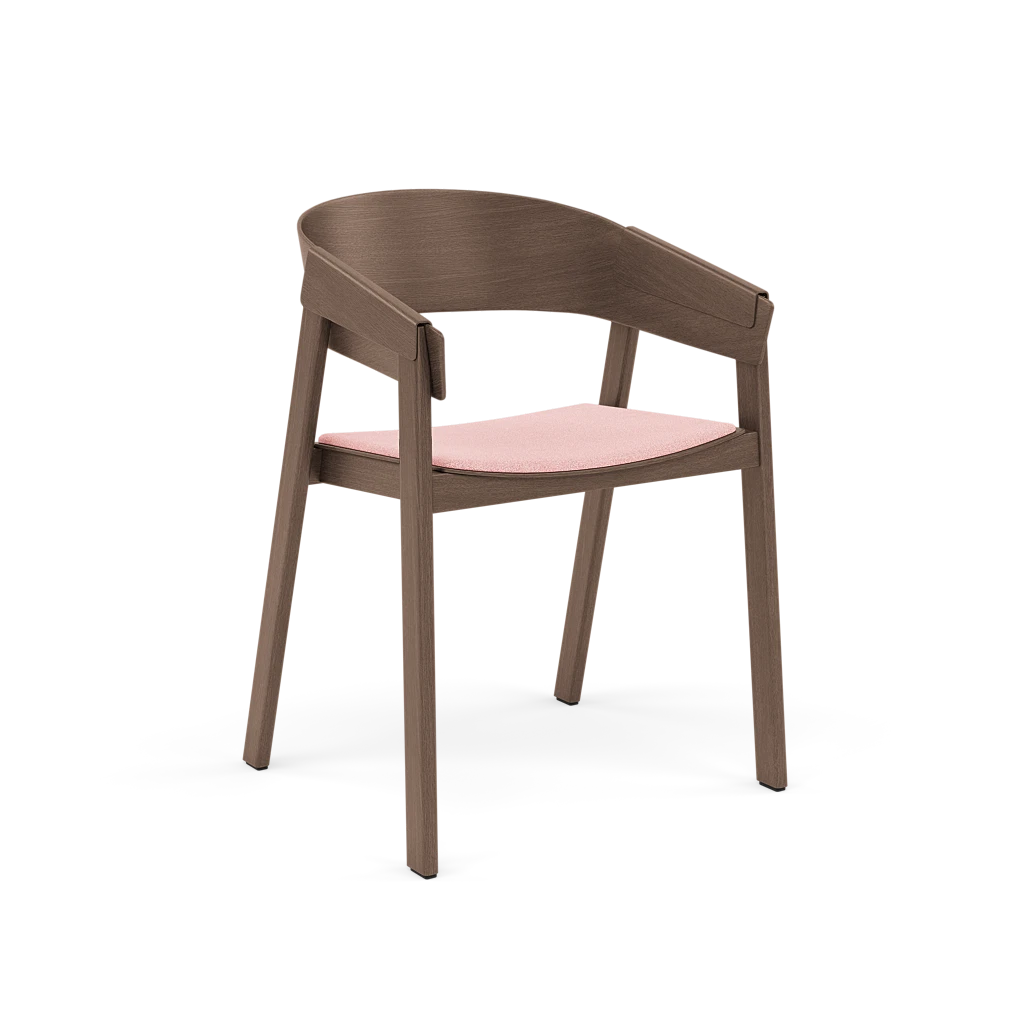 COVER fauteuil met armleuningen, gepersonaliseerd met een donkere eiken basis