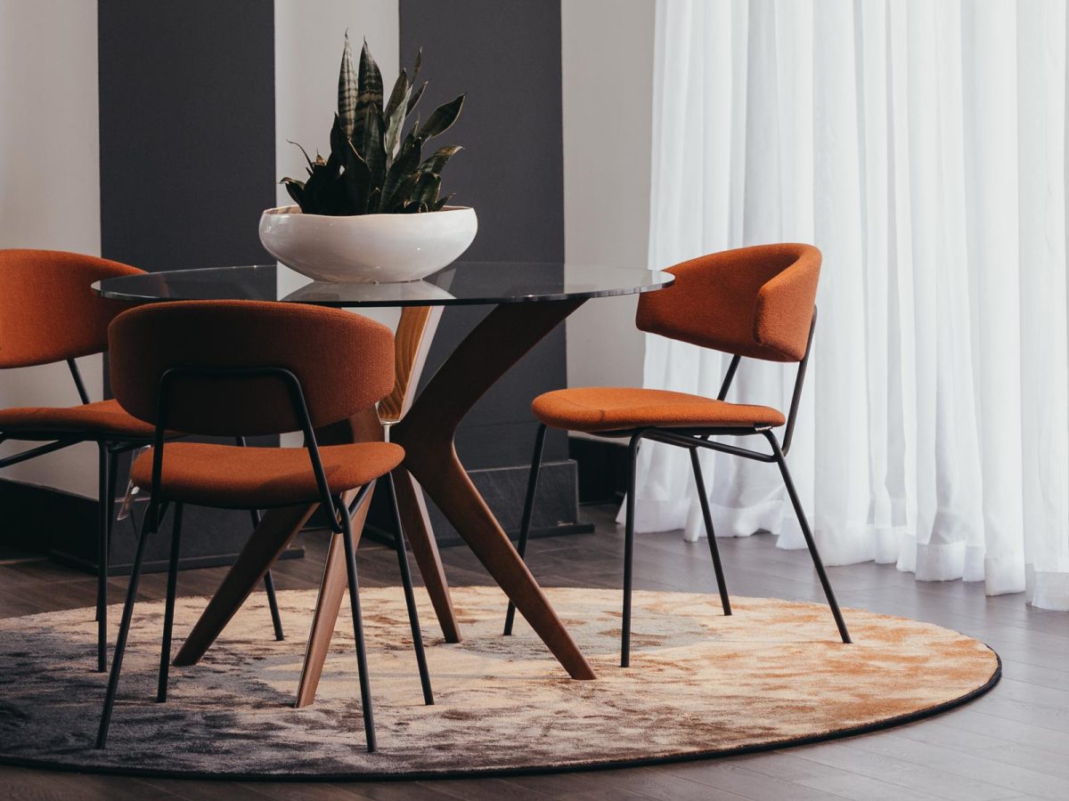 Round Table TOKYO Glass Top with Walnut Base