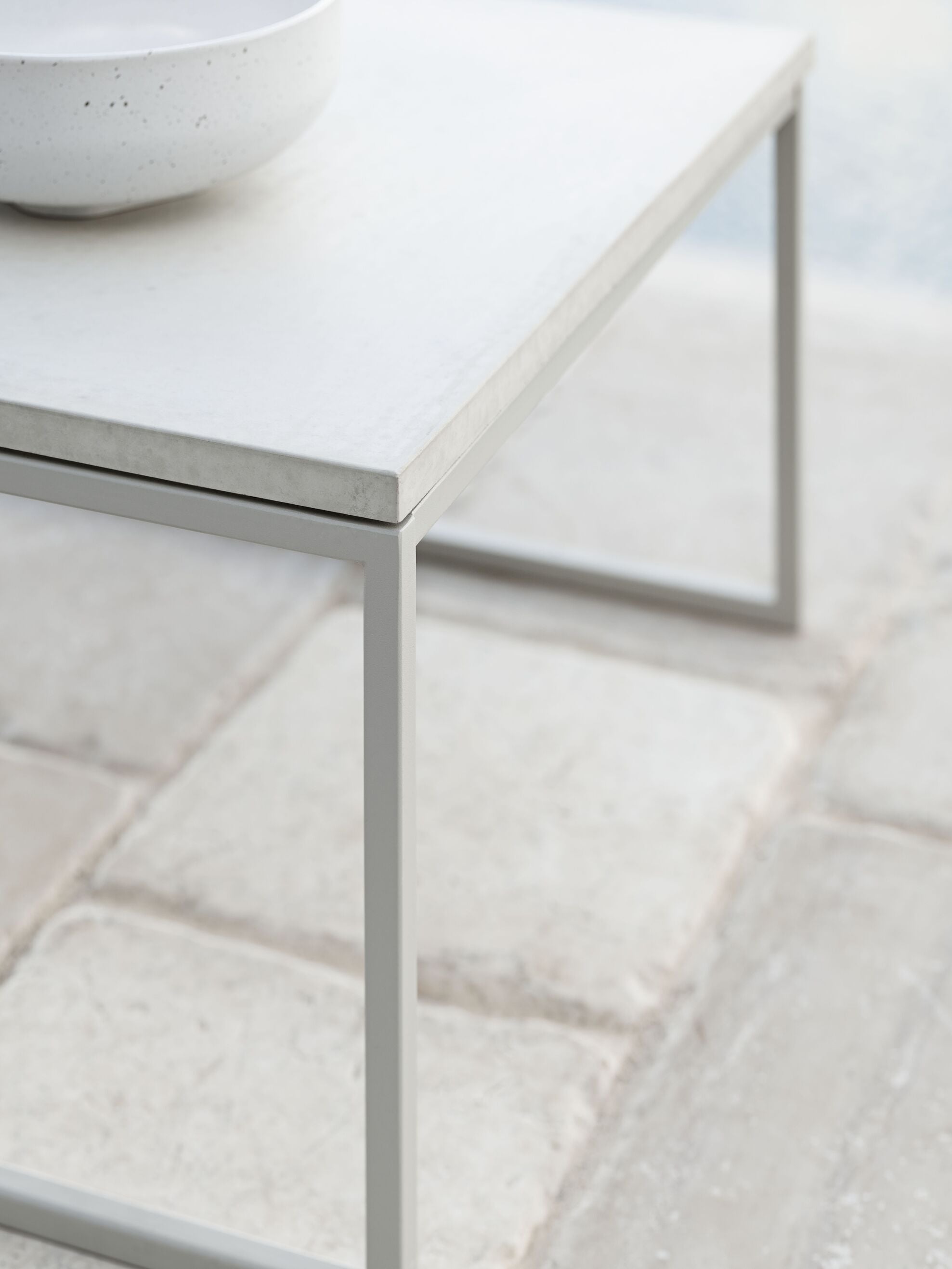 External coffee table Como gray concrete with a gray base