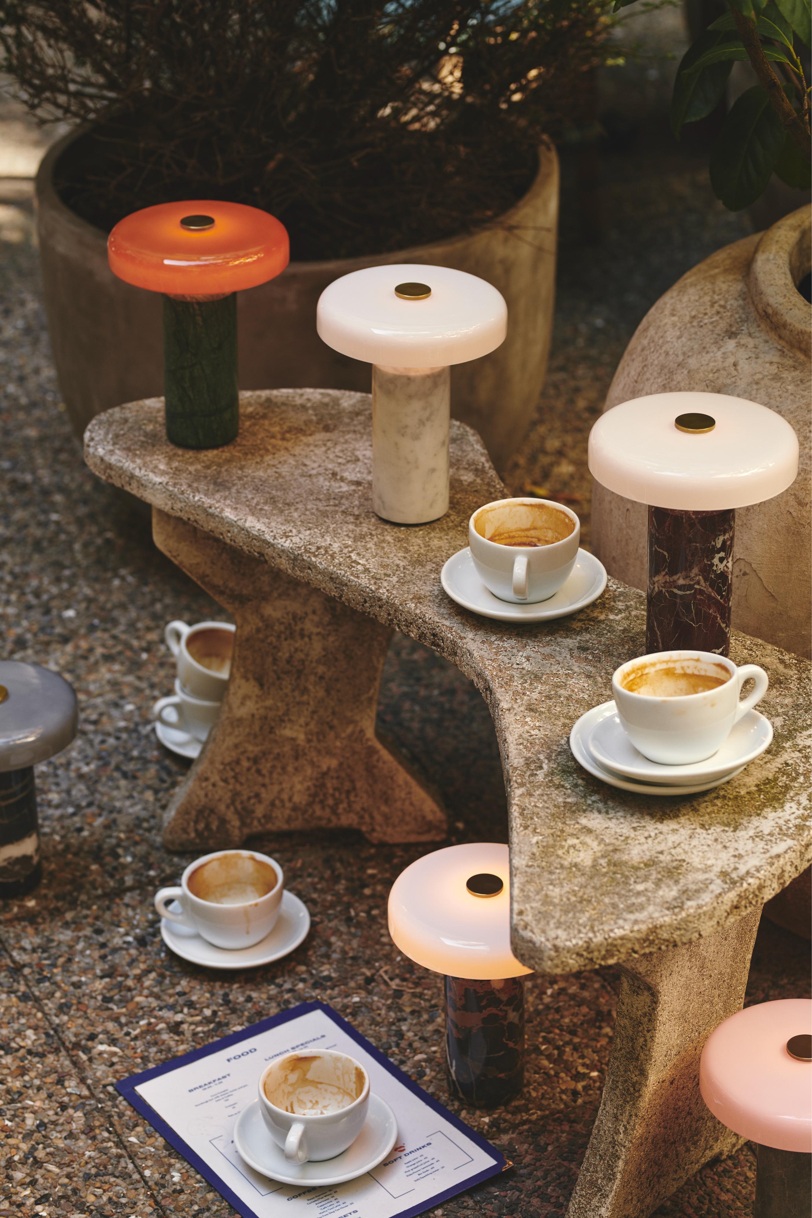 Draagbare lamp TRIP groene marmer met amberkleurig glas