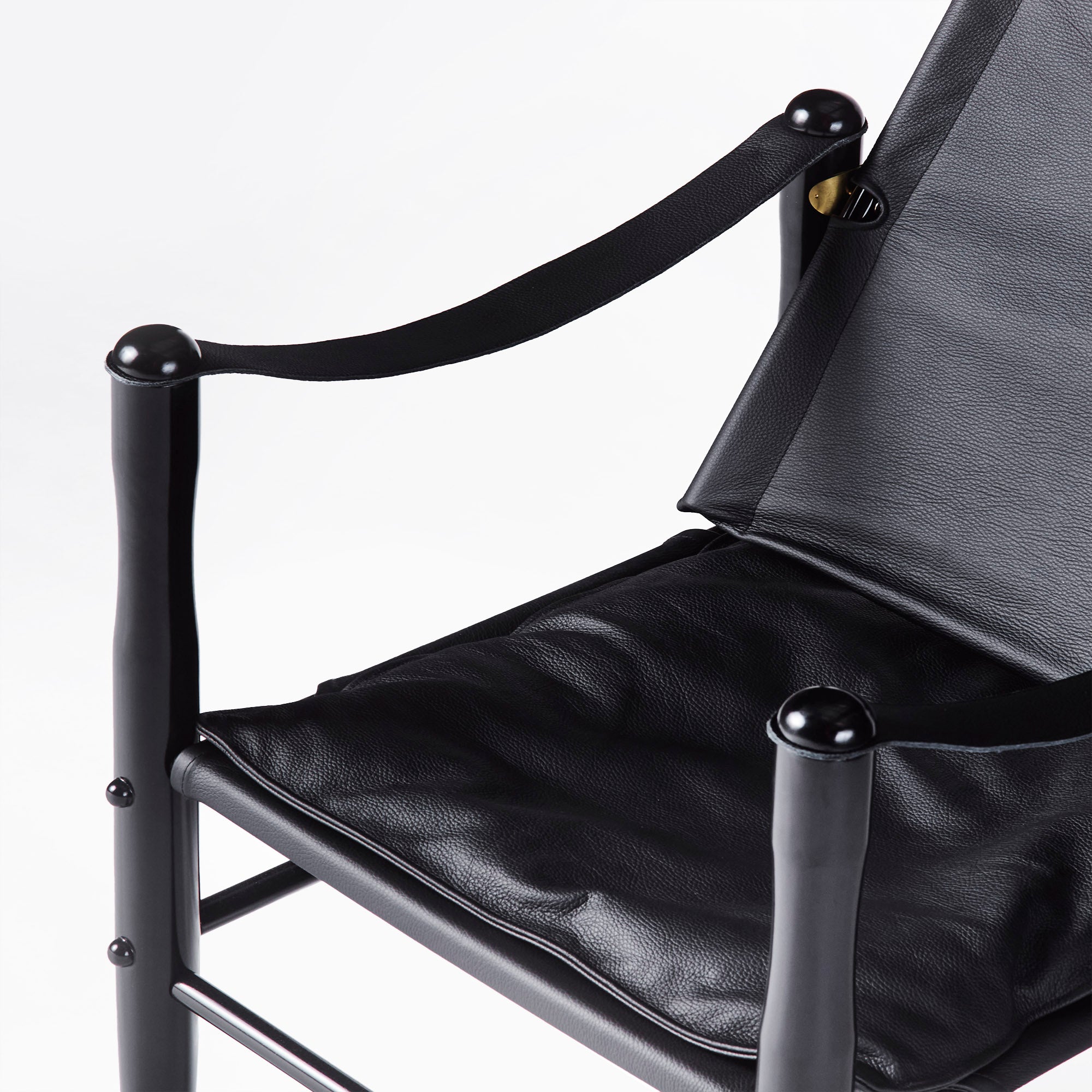 SAFARI armchair black leather