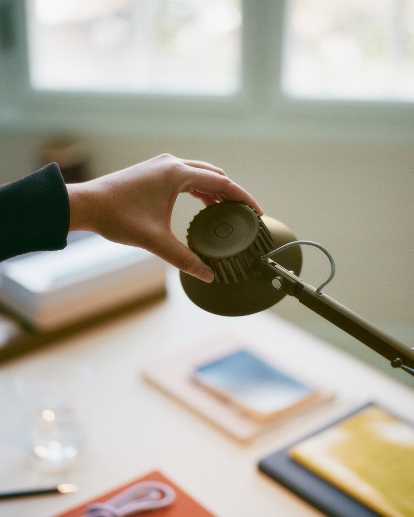 Verstelbare bureaulamp DEDICATE bruin-groen
