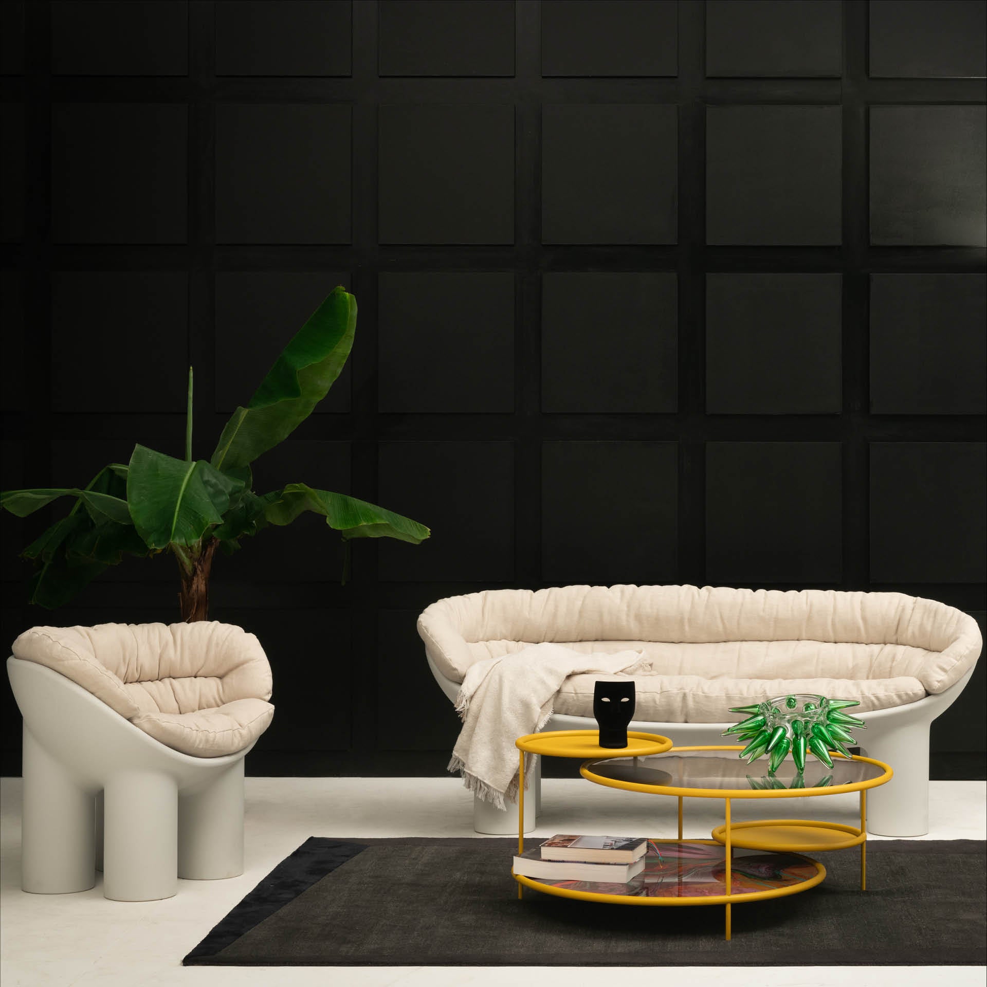 Sofa route pink poly