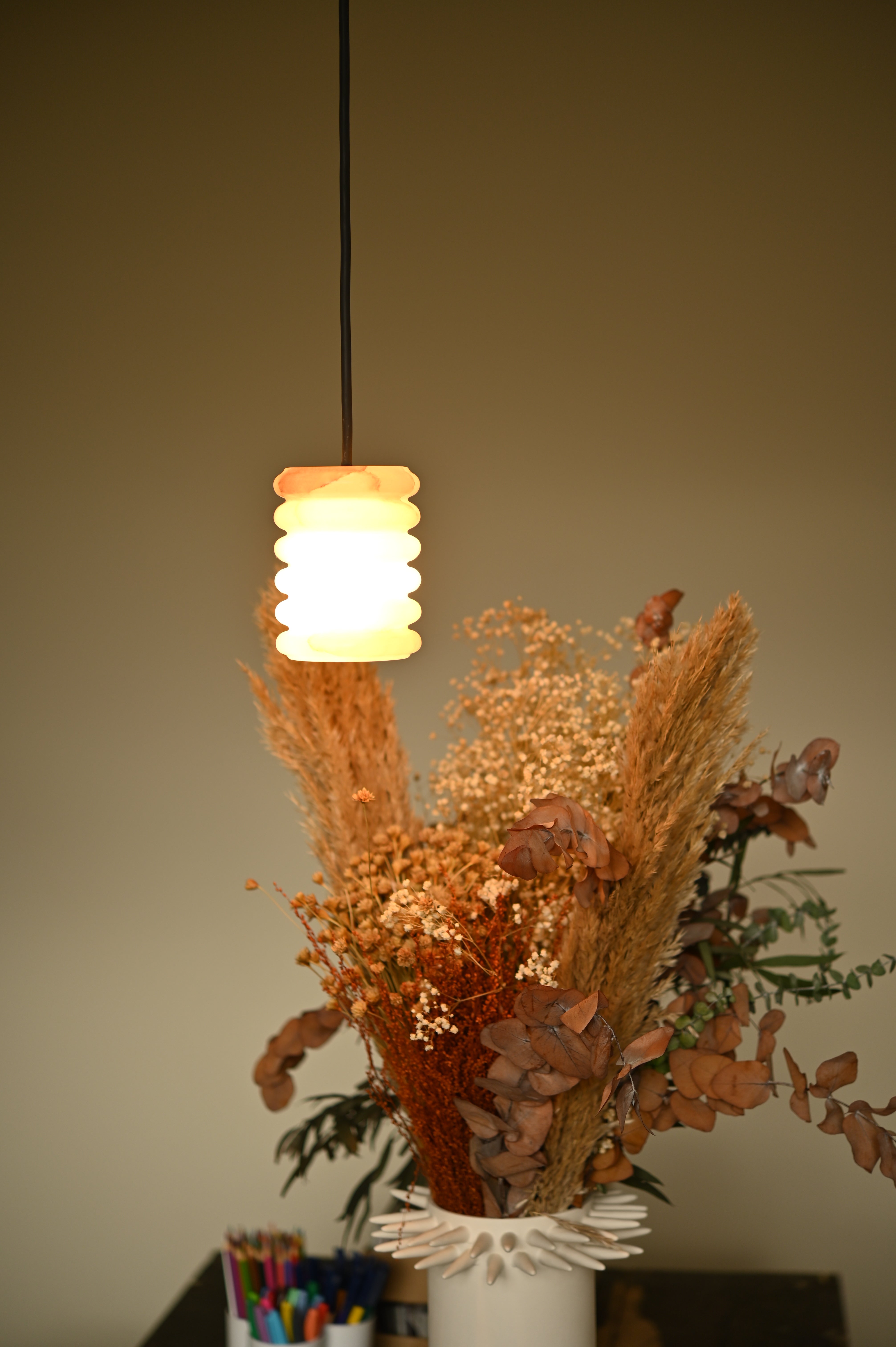 Hanglamp MANIKO FLUTA wit alabaster