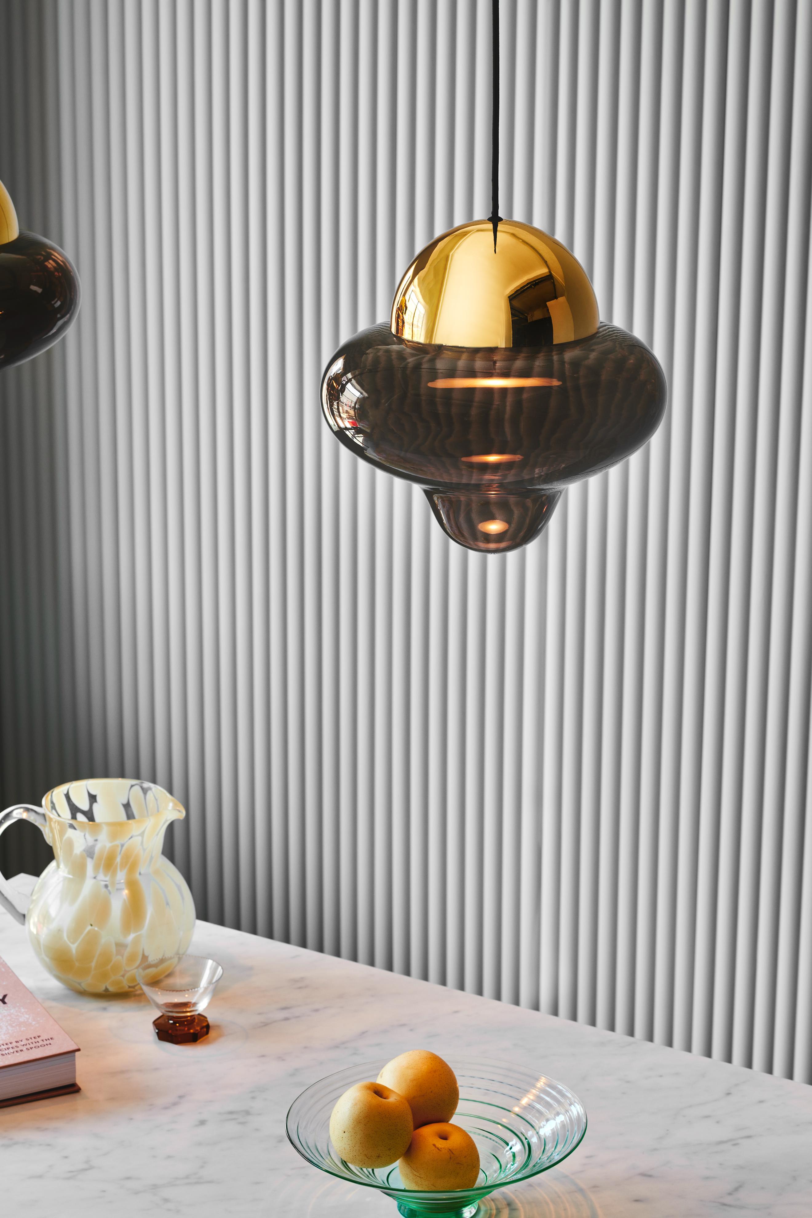 Pendelleuchte NUTTY rauchglas mit goldener Veredelung