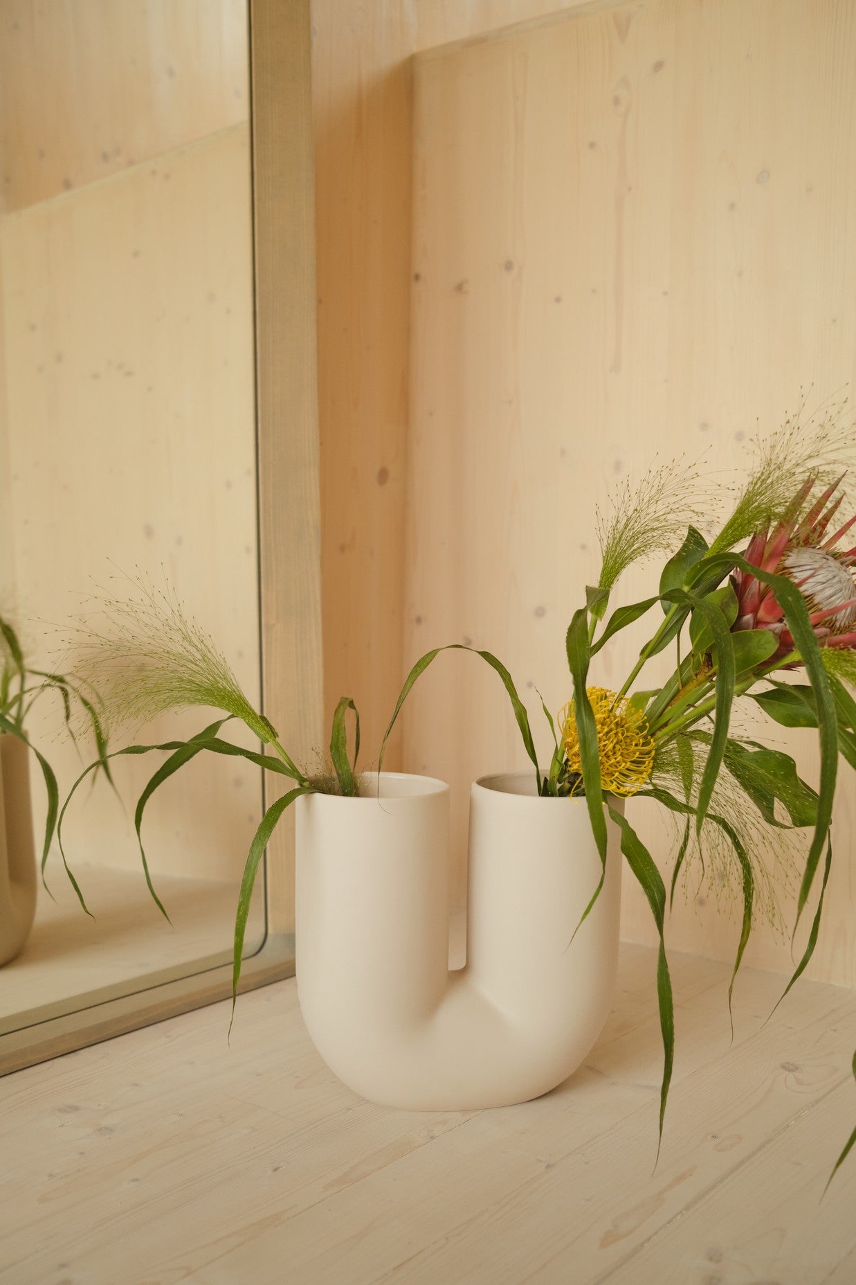 KINK Sand Vase