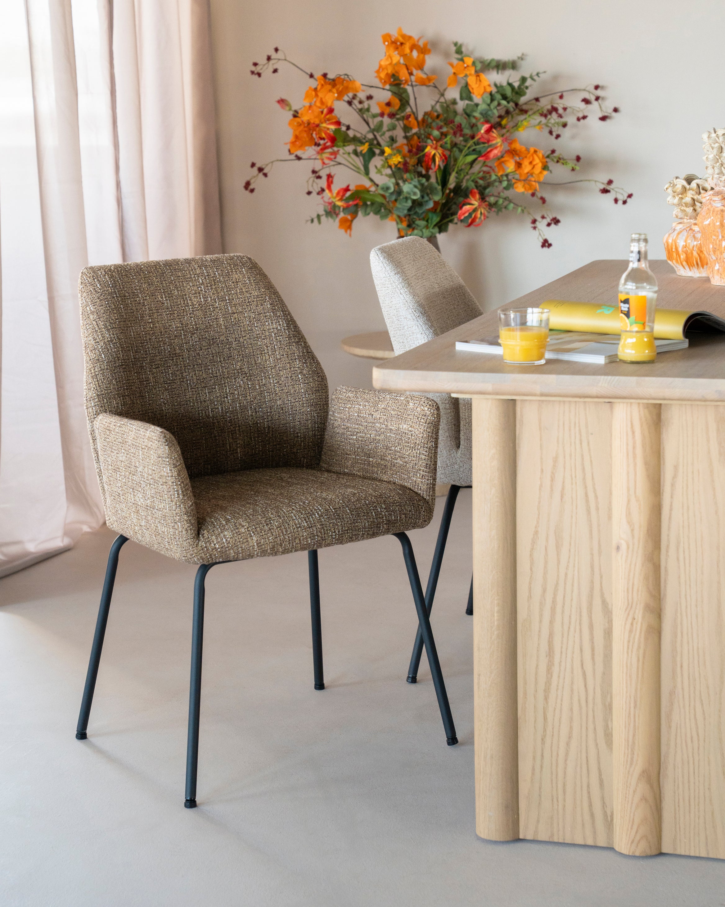 INDY Chair Mustard with Black Base