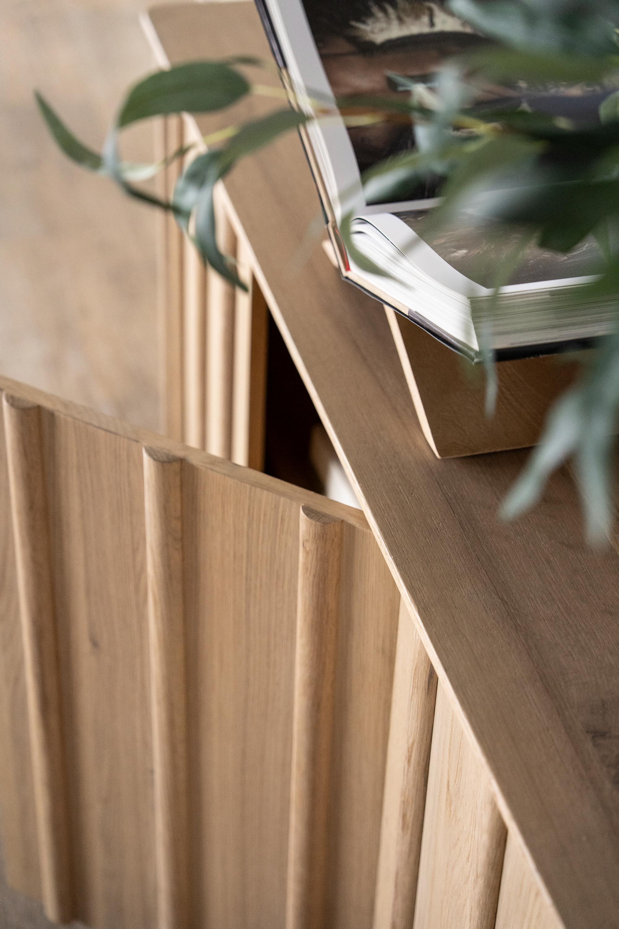 Dressoir JAKE eikenhout