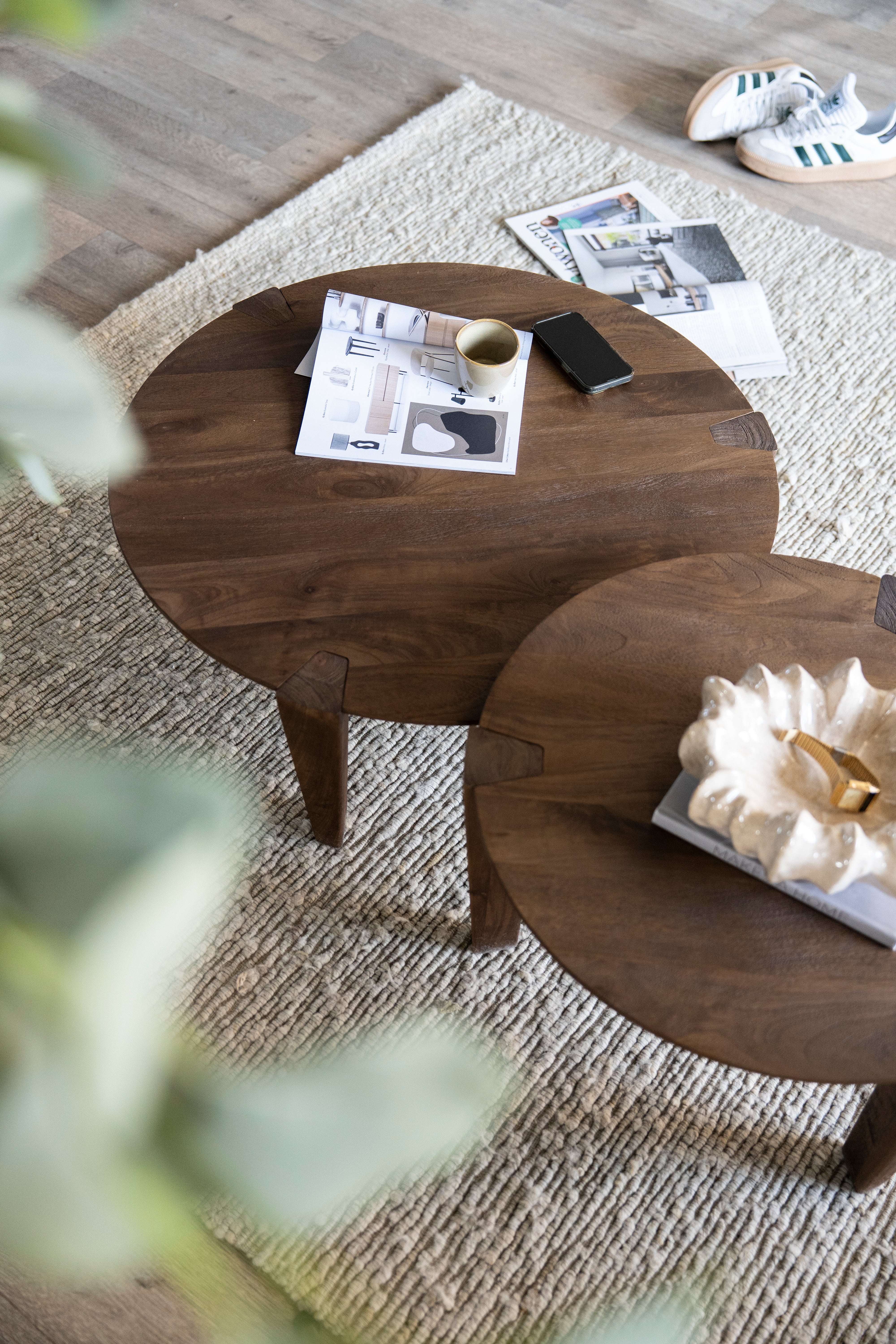 Couchtisch DAVINA aus Mangoholz