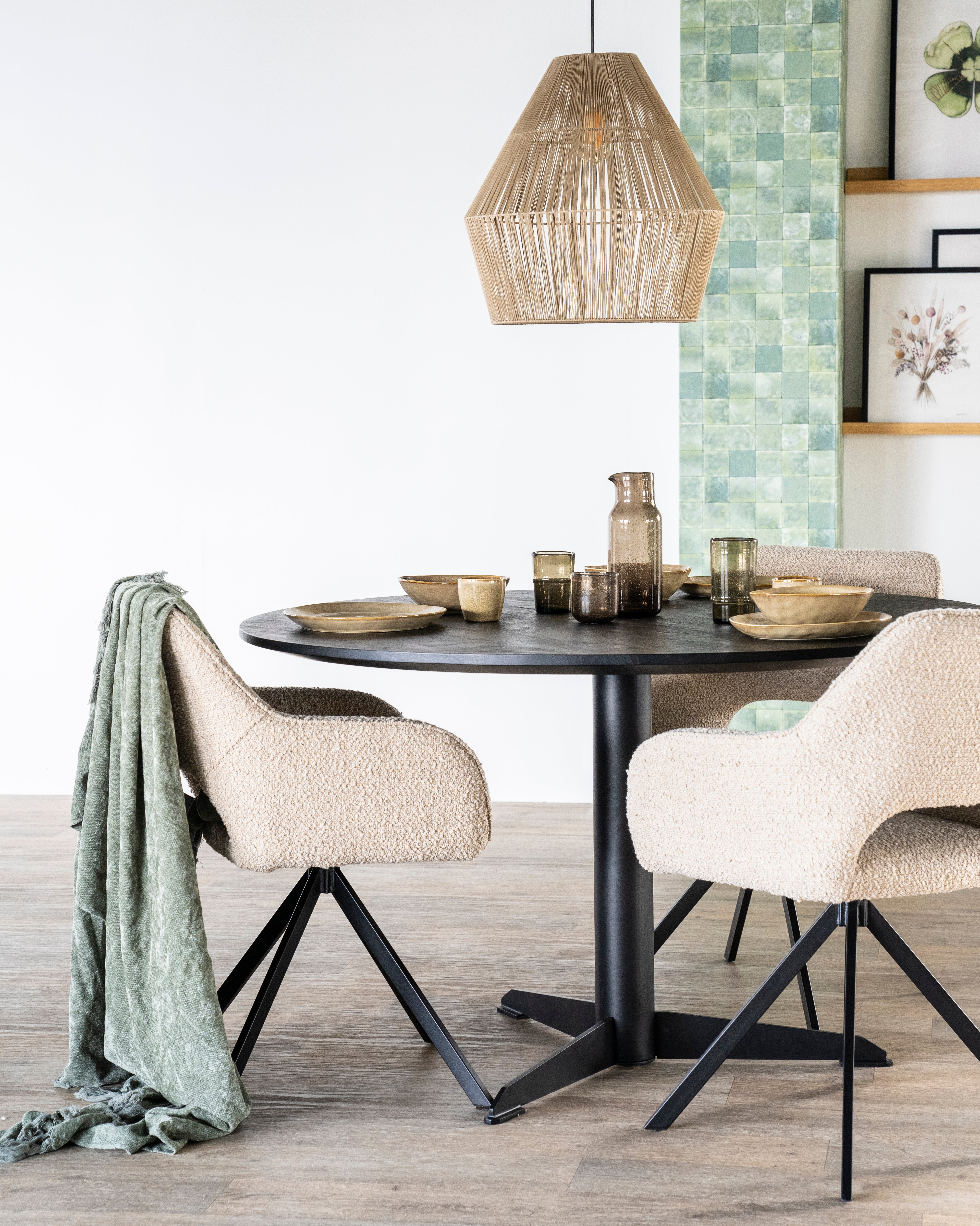 Stoel FABIO donkerbruin met zwarte basis