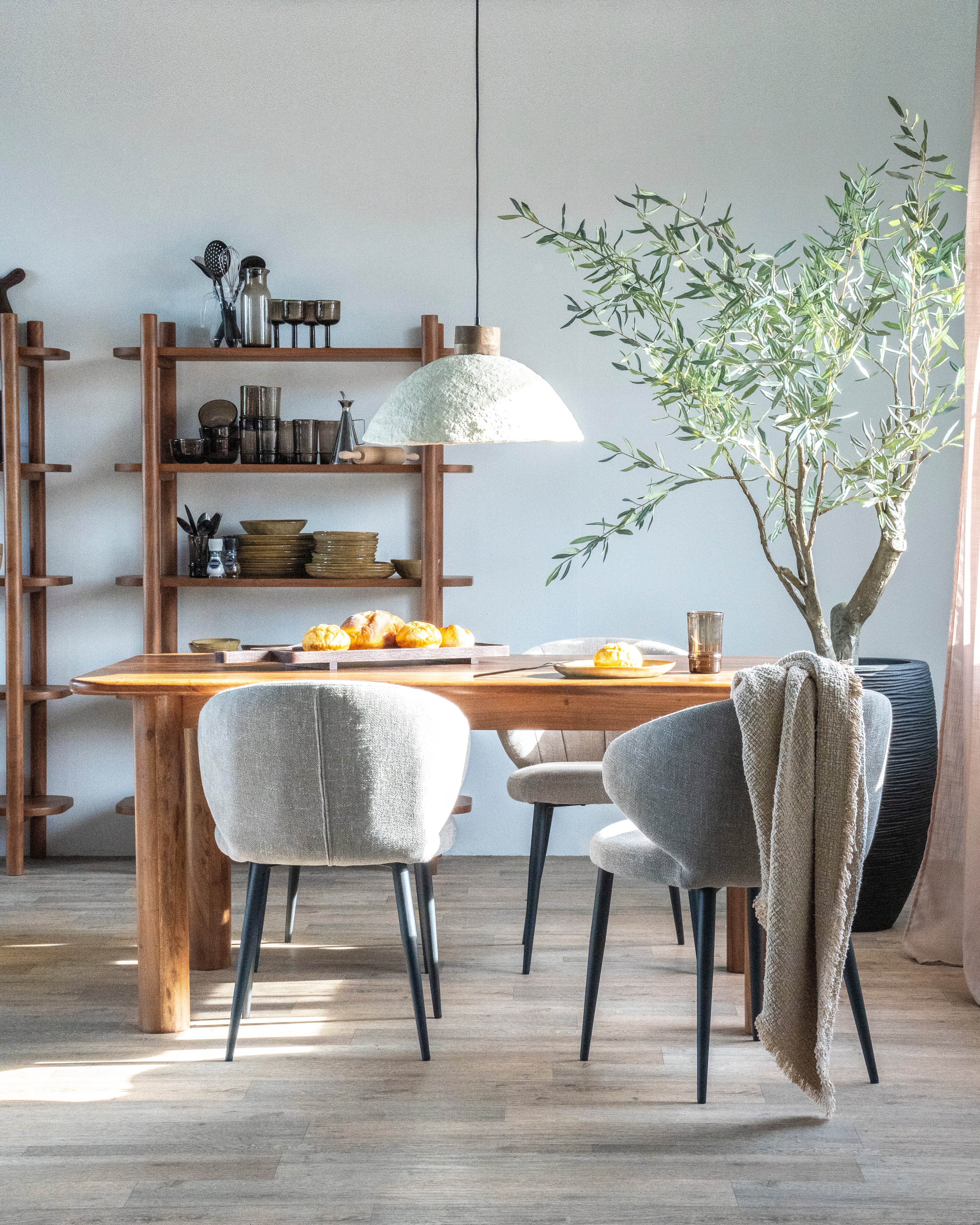 Boekenkast JULIAN acaciahout