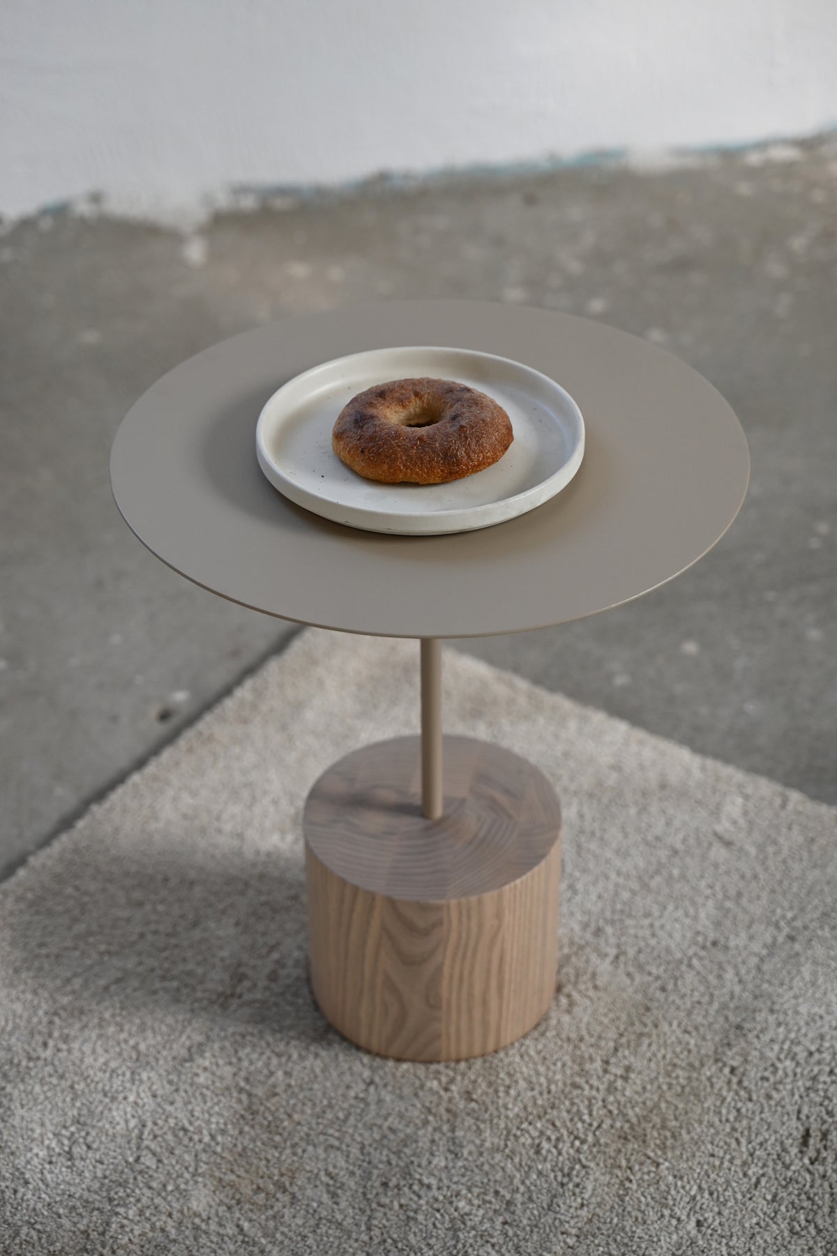 FIB salontafel van hout en staal