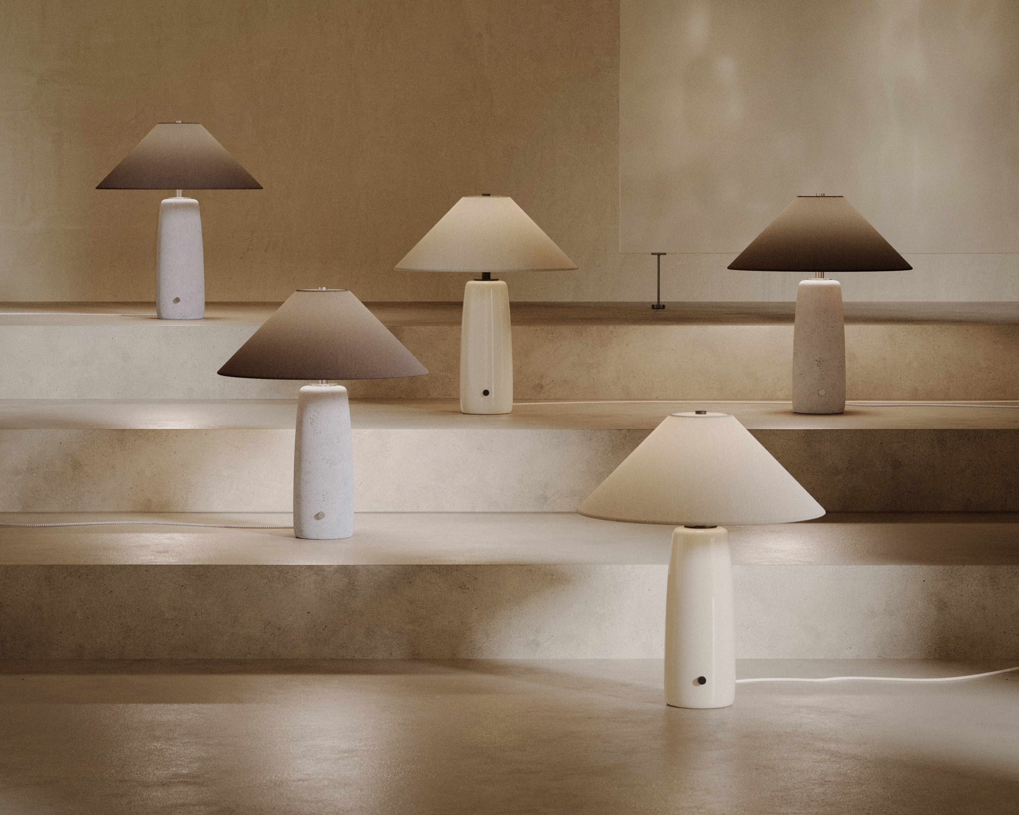 BATON concrete table lamp with brown shade