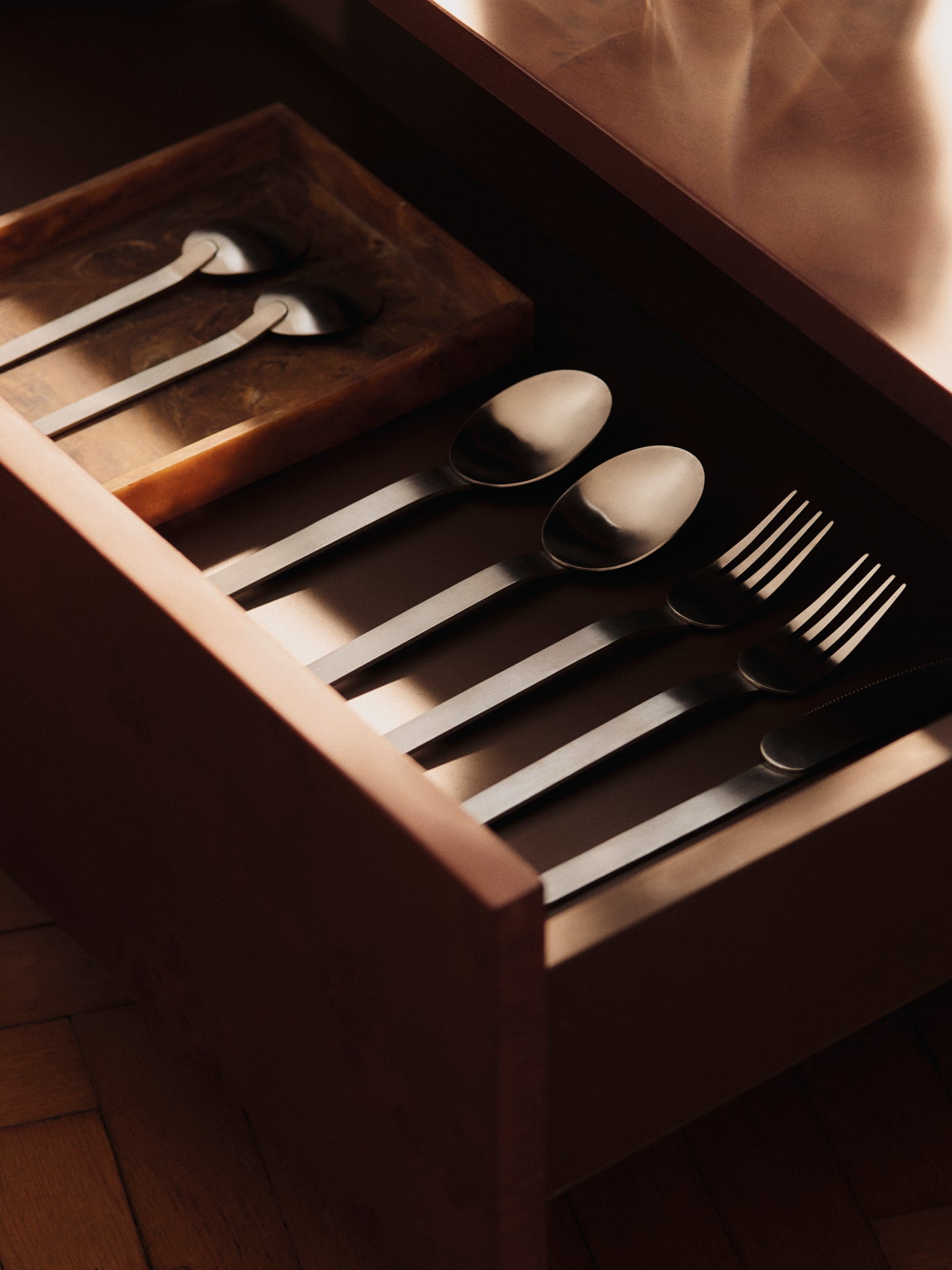 STELO stainless steel cutlery set