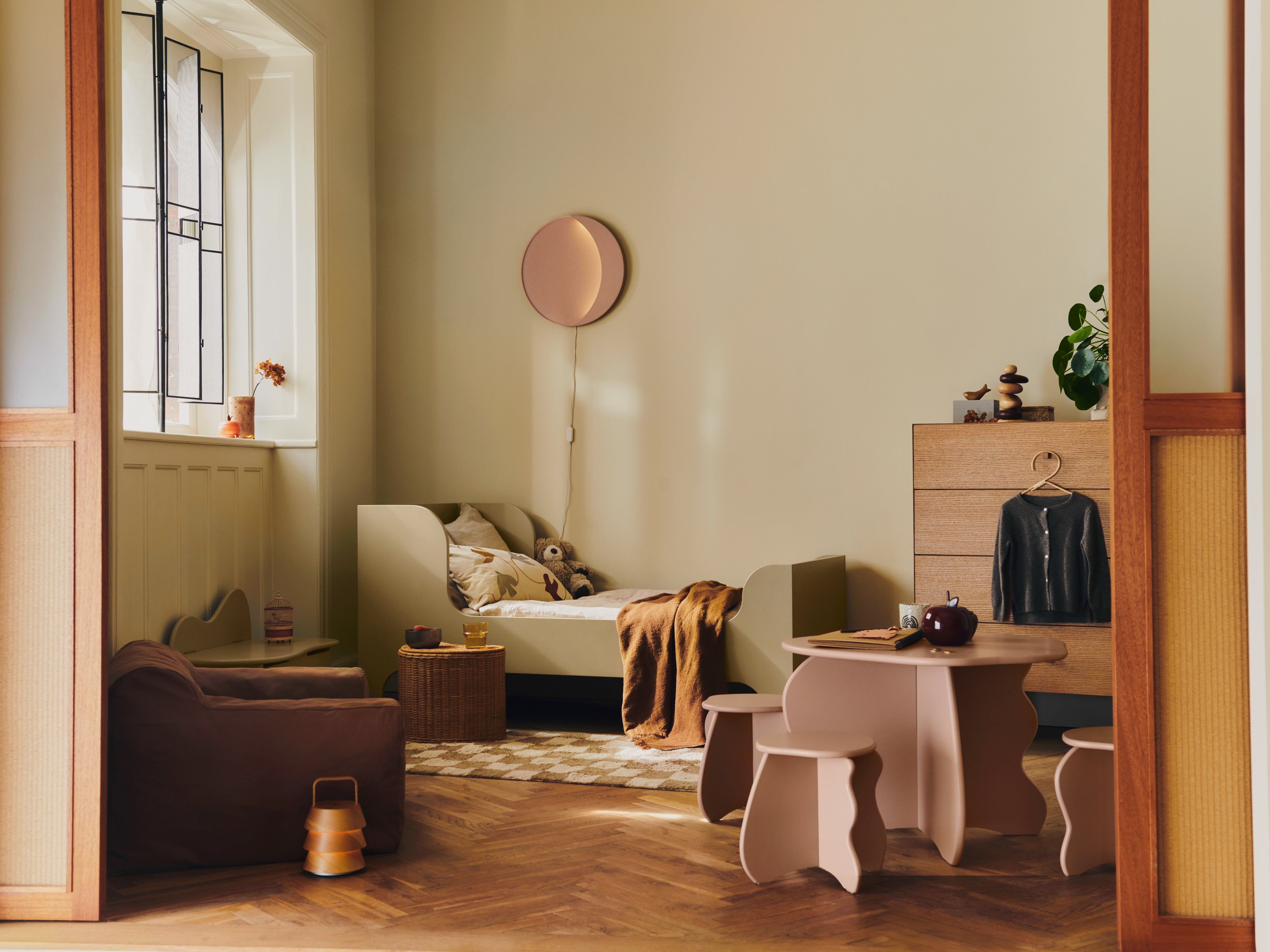 SLOPE Pink Children's Table