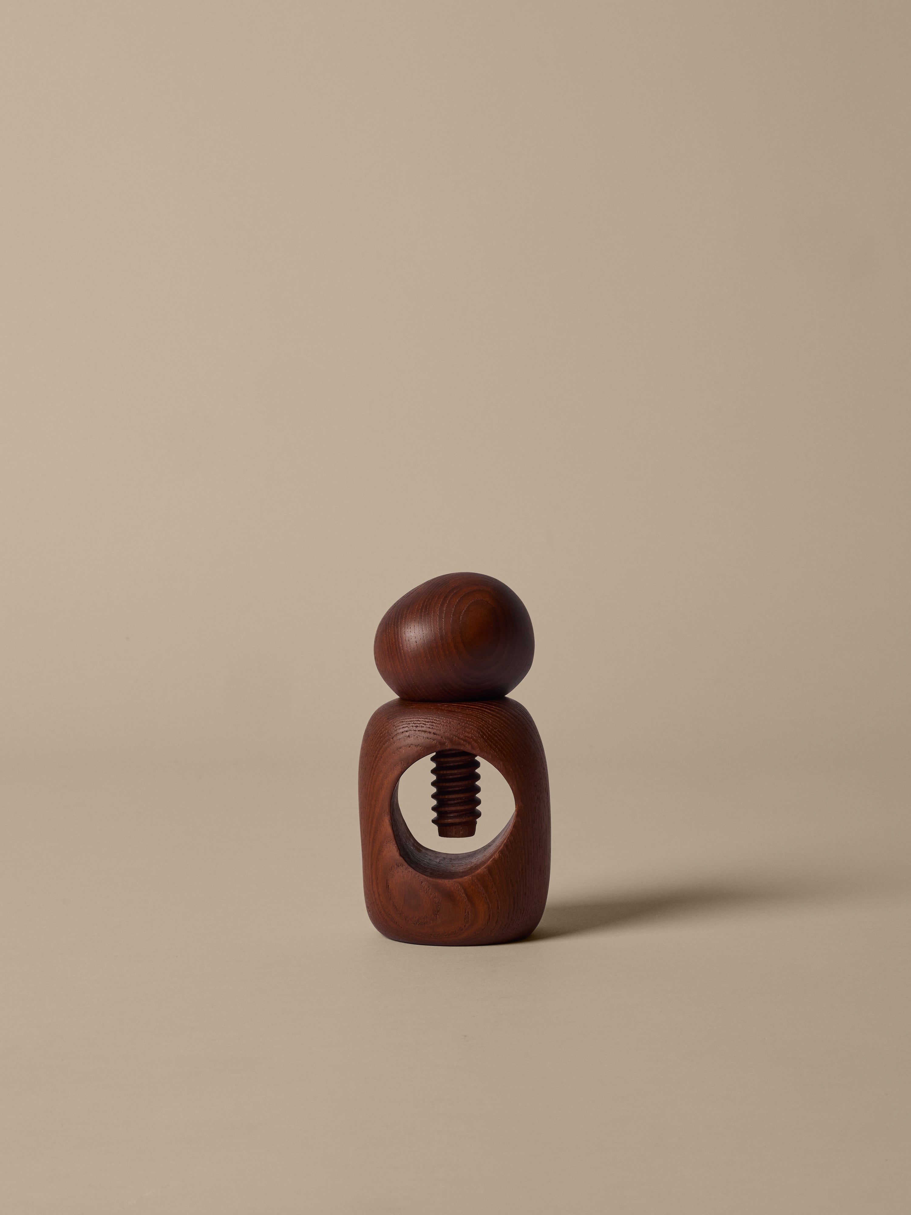 Nussknacker CAIRN dunkles Eichenholz