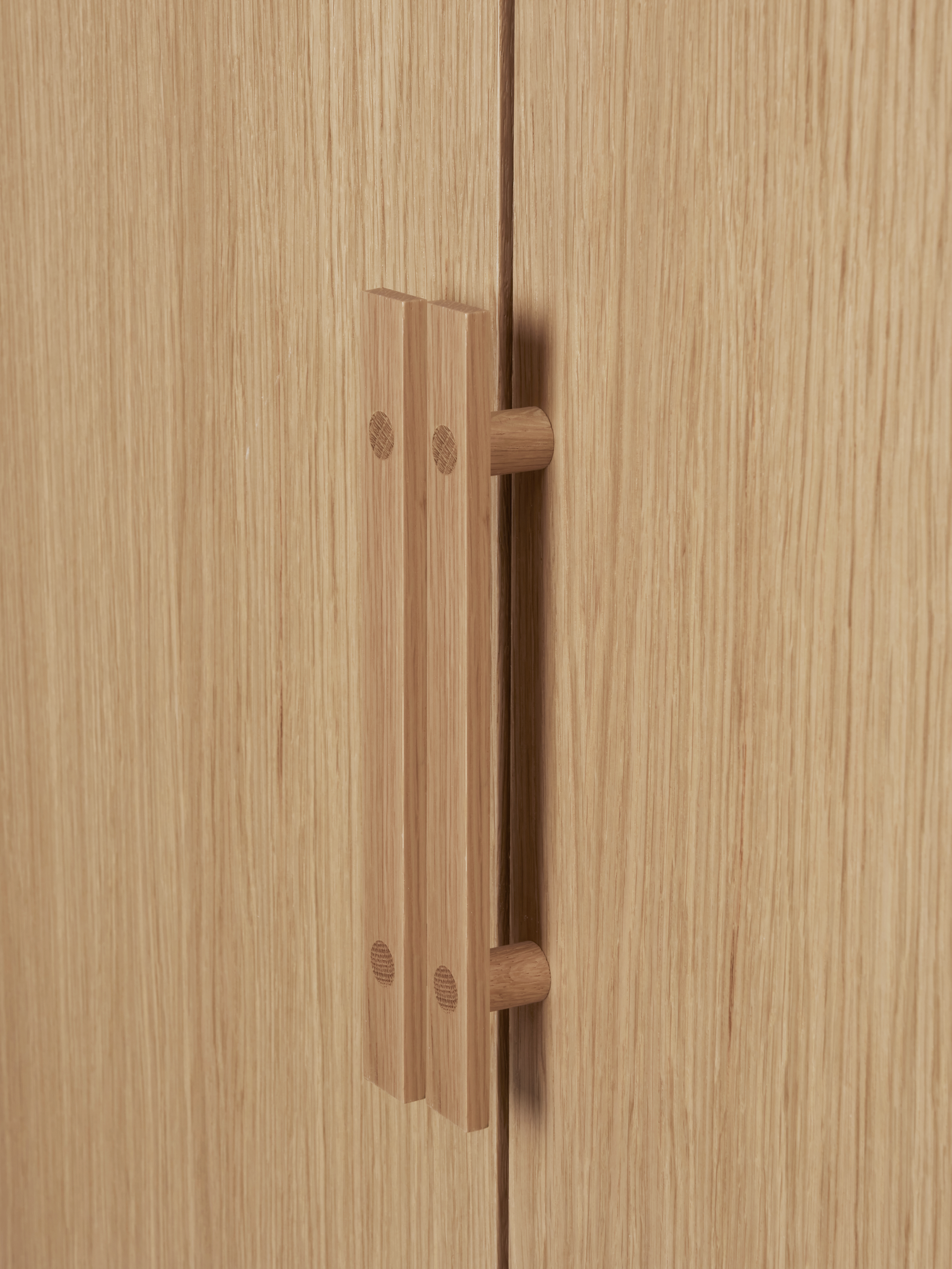 STILT kast eikenfineer