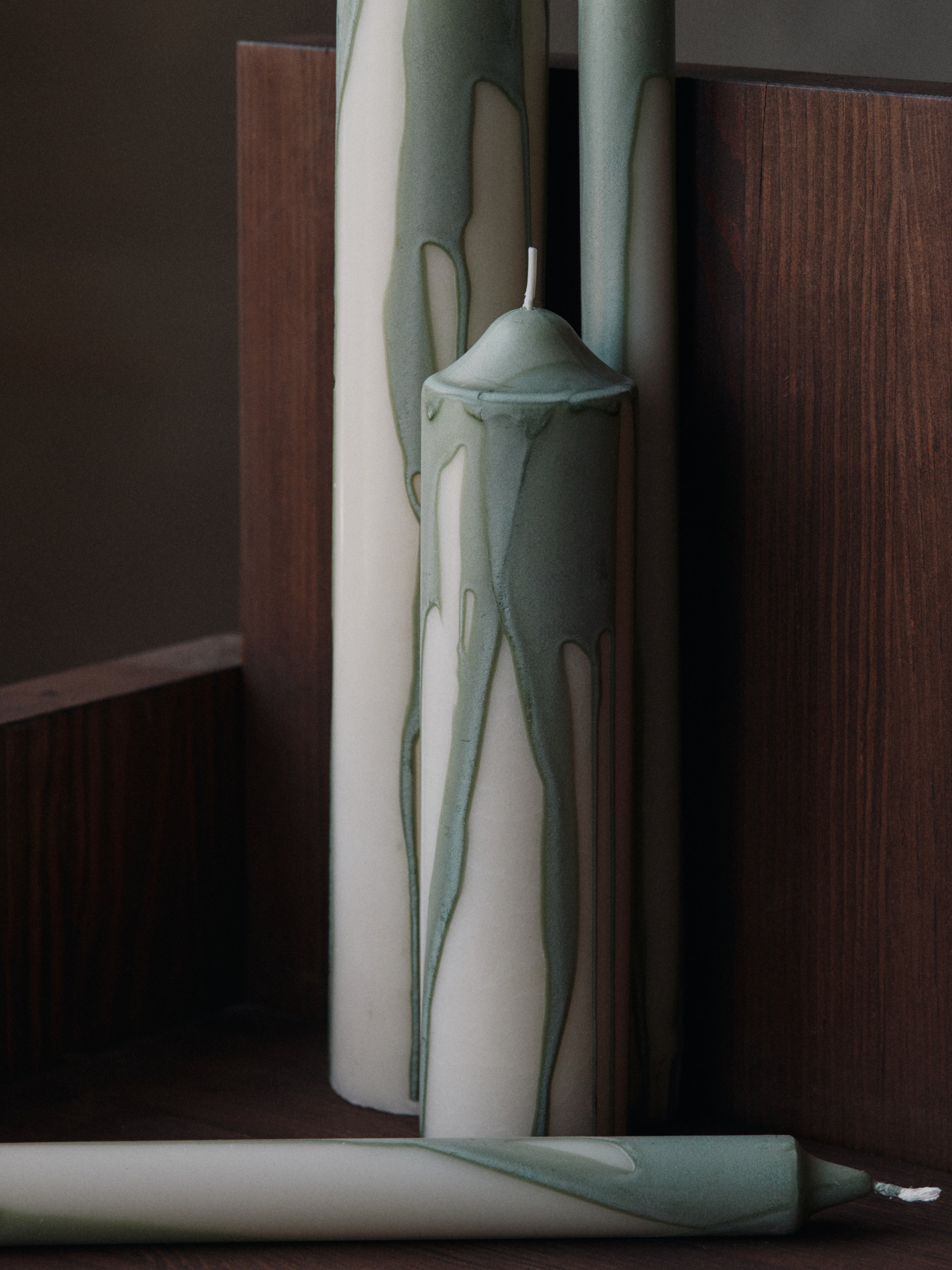 DRYP kaars beige met lichtgroen