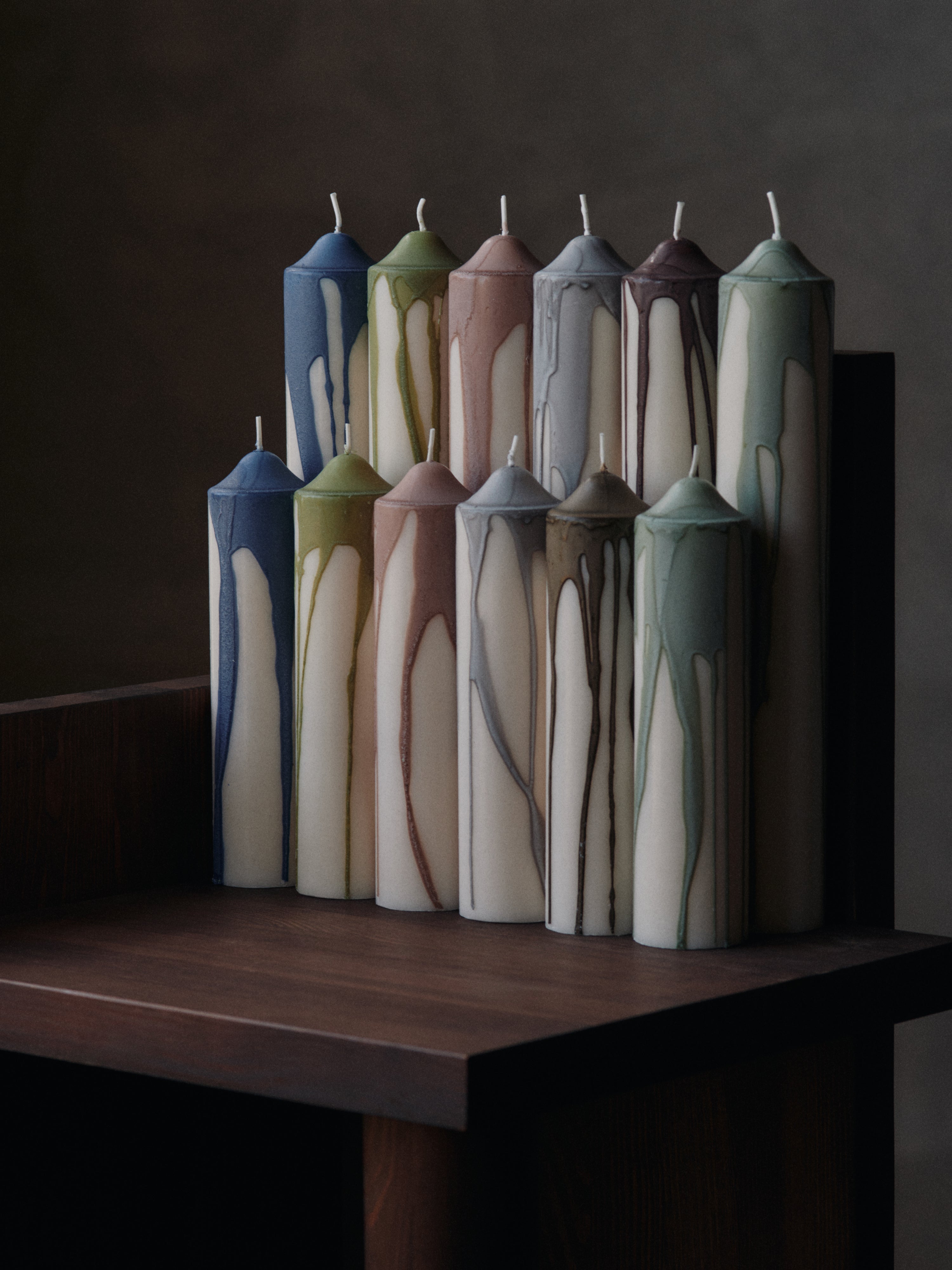 DRYP kaars beige met lichtgroen