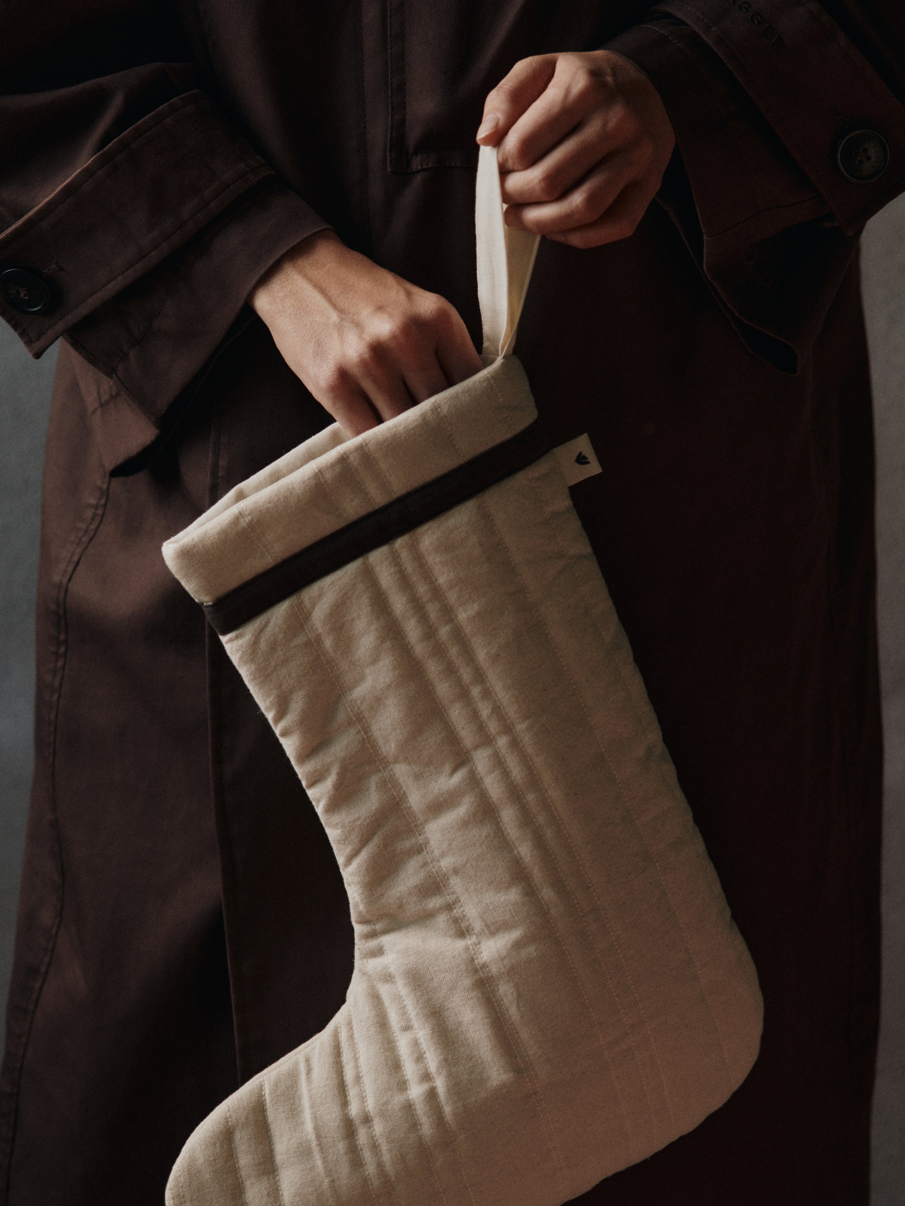 Skarpeta na prezenty VARI QUILTED CHRISTMAS STOCKING beige mit braunem