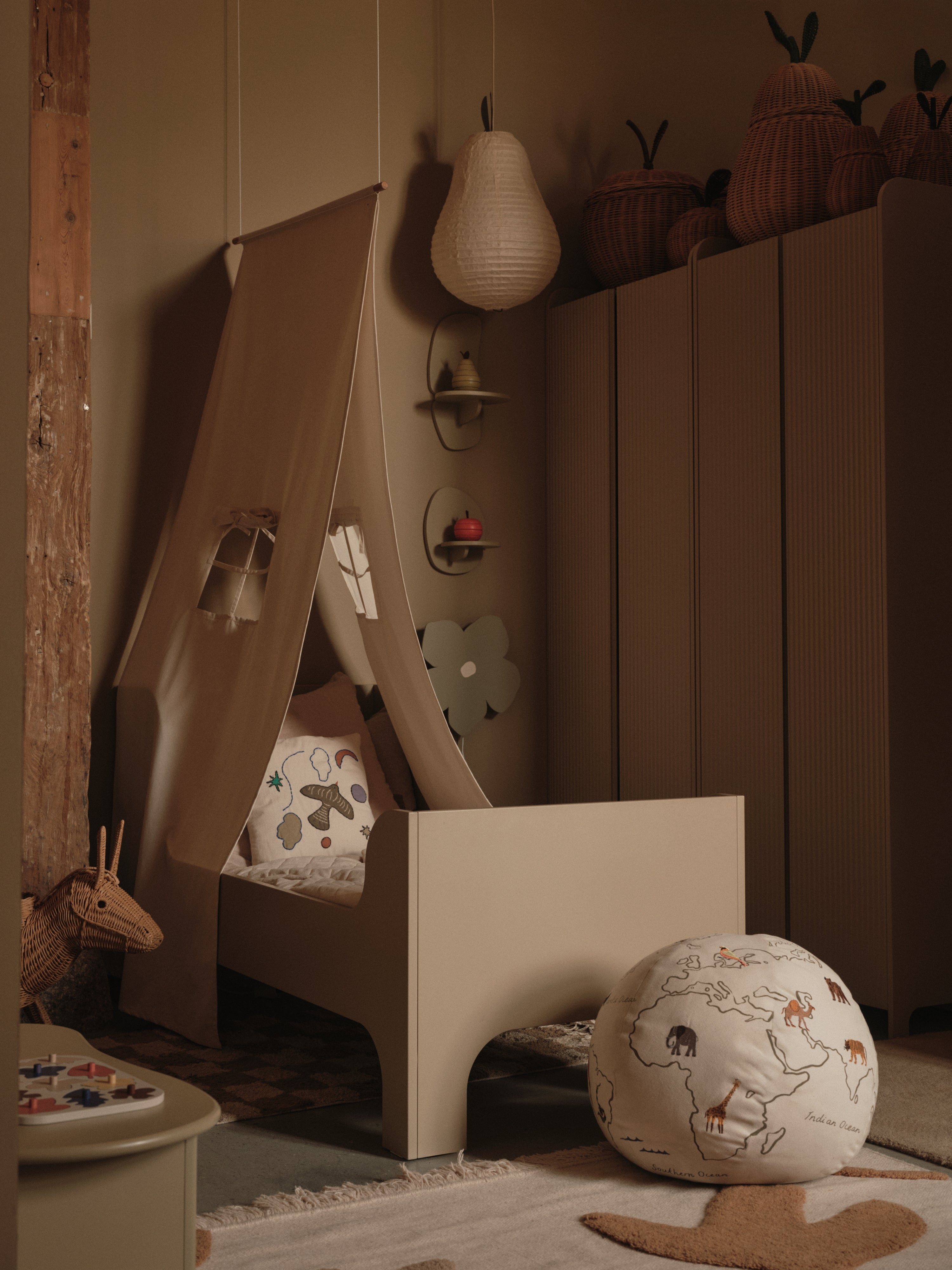 Kinderteppich SWIF BIRD beige