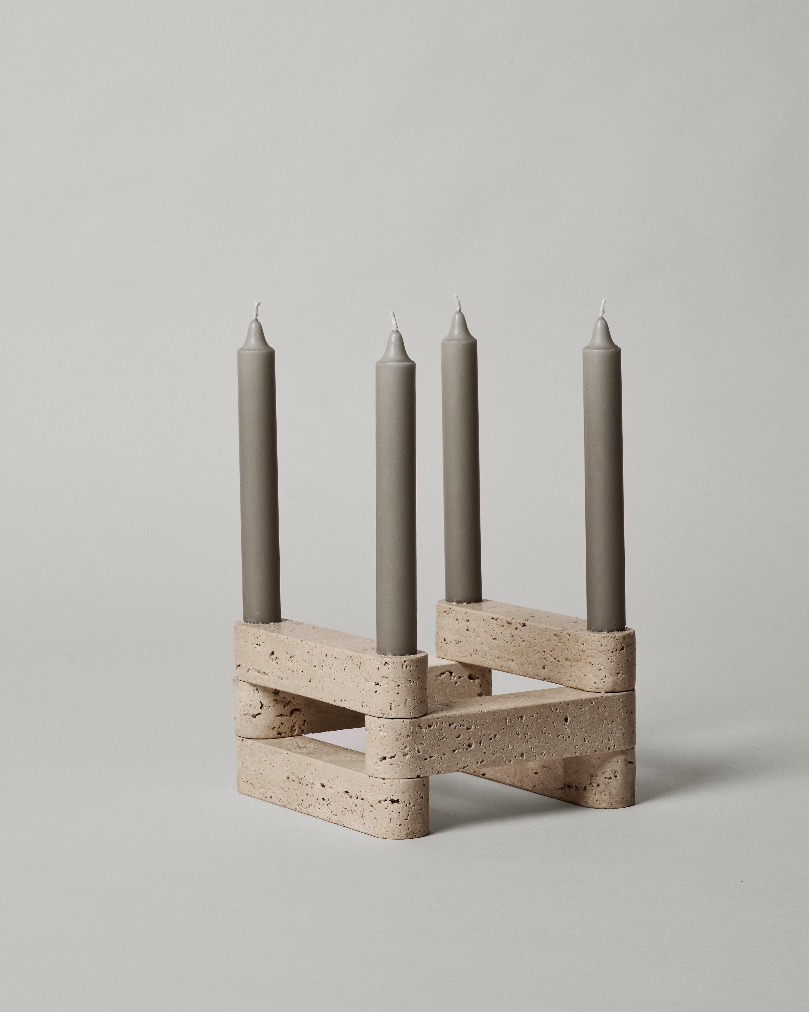 Modulaire kaarsenhouder NEWEL travertijn