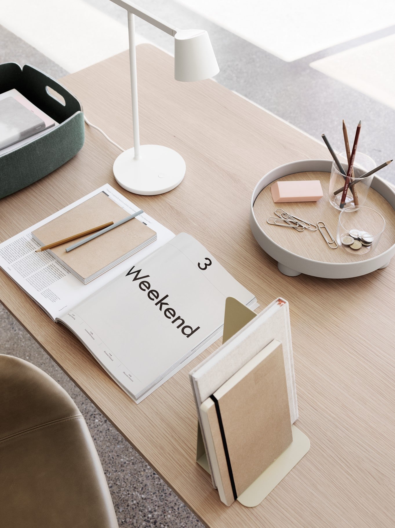 Witte bureau lamp TIP