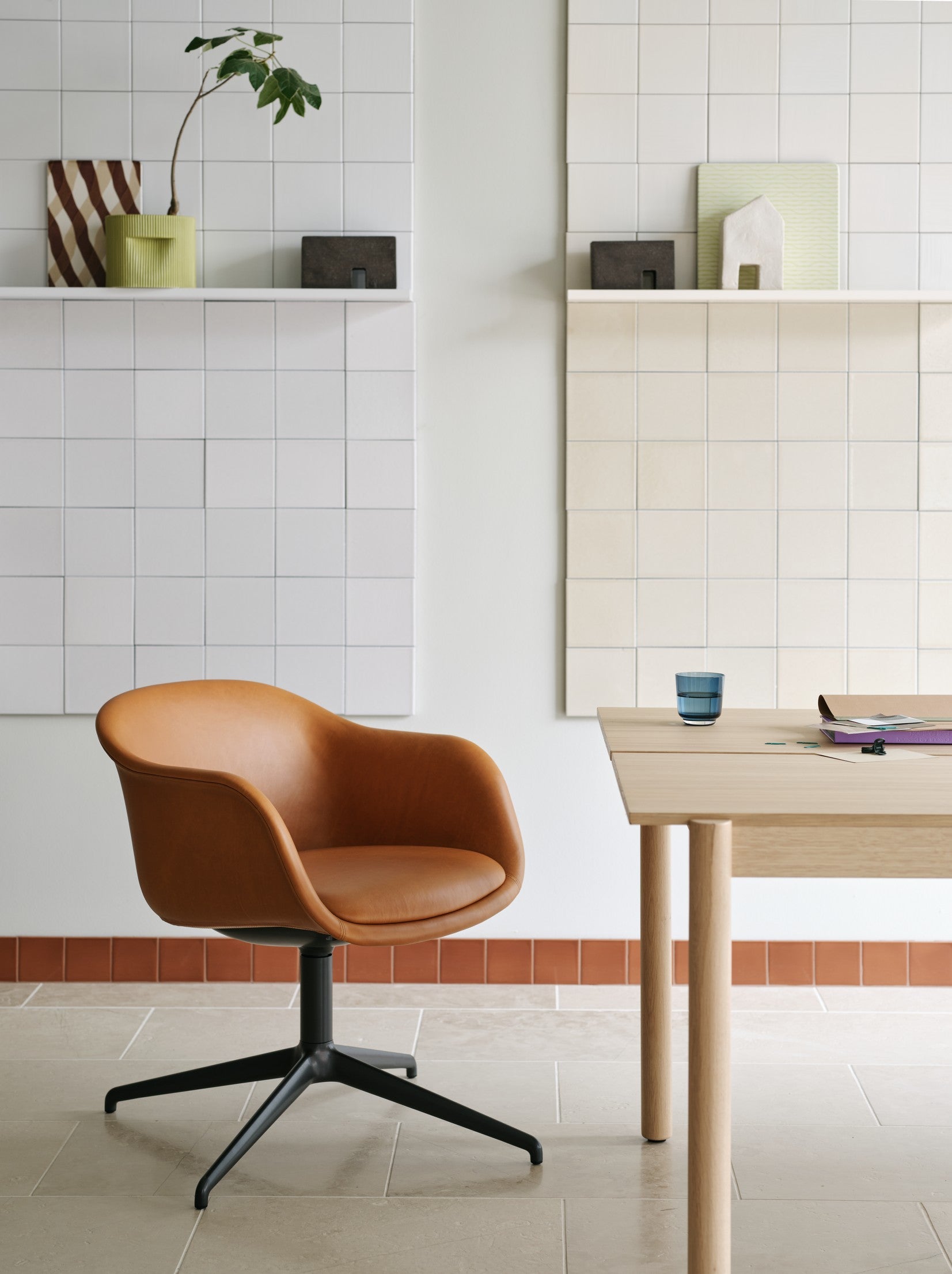 LINEAR SYSTEM Oak Veneer Office Table