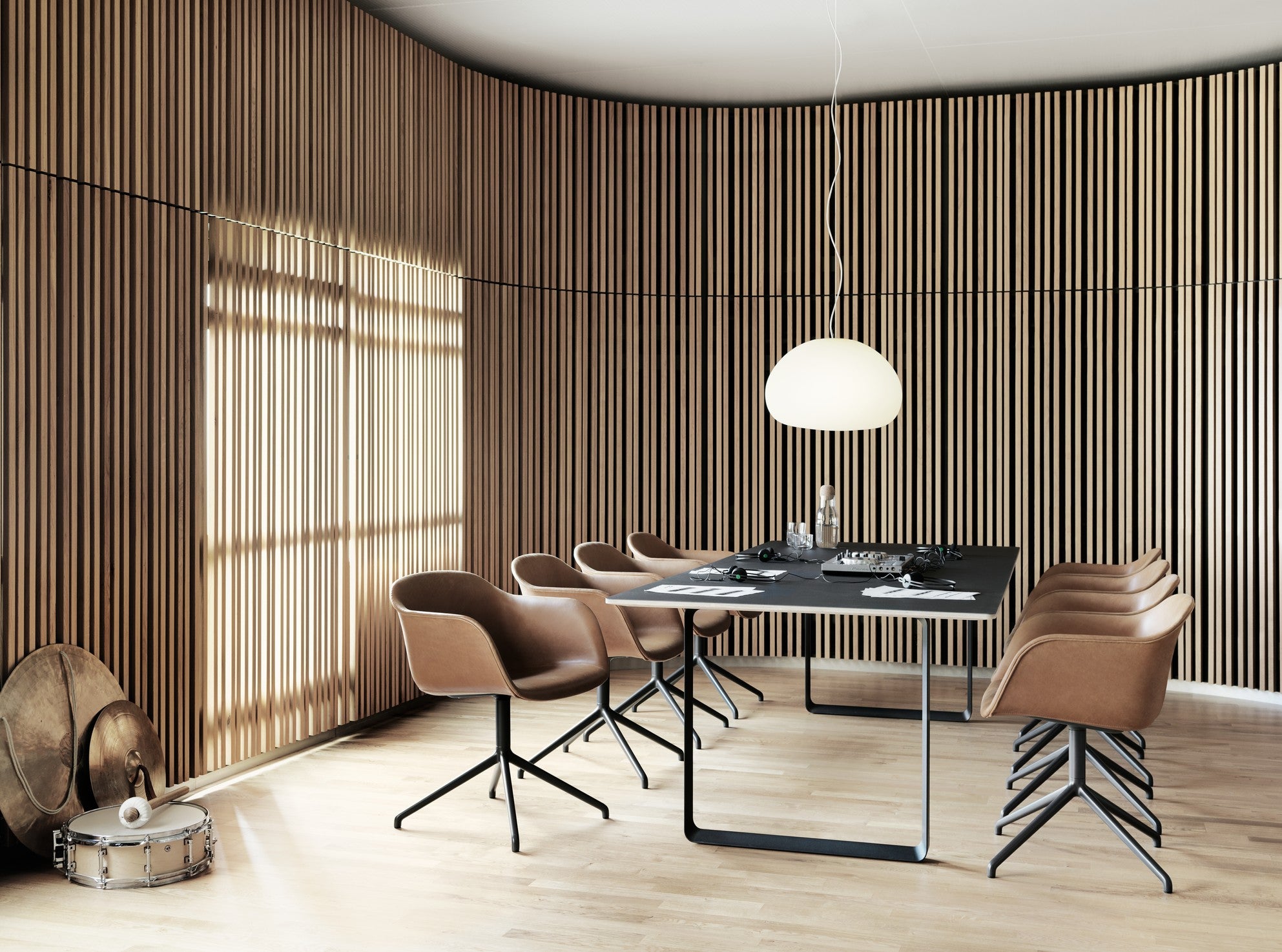 Tafel 70/70 zwart met grijze basis