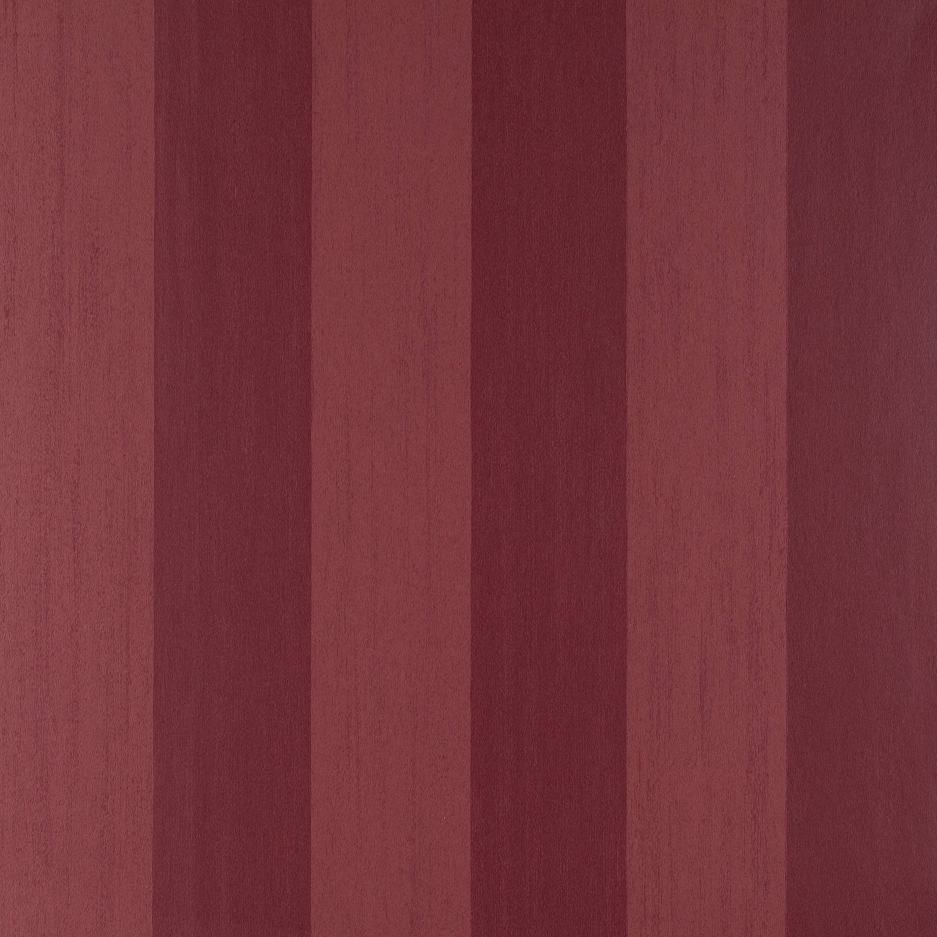 Strukturierte Tapete, die Leinwand mit gestreiftem Muster in Rot imitiert