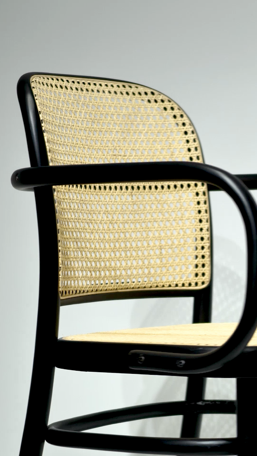 Stoel met armleuningen B-811 van beukenhout