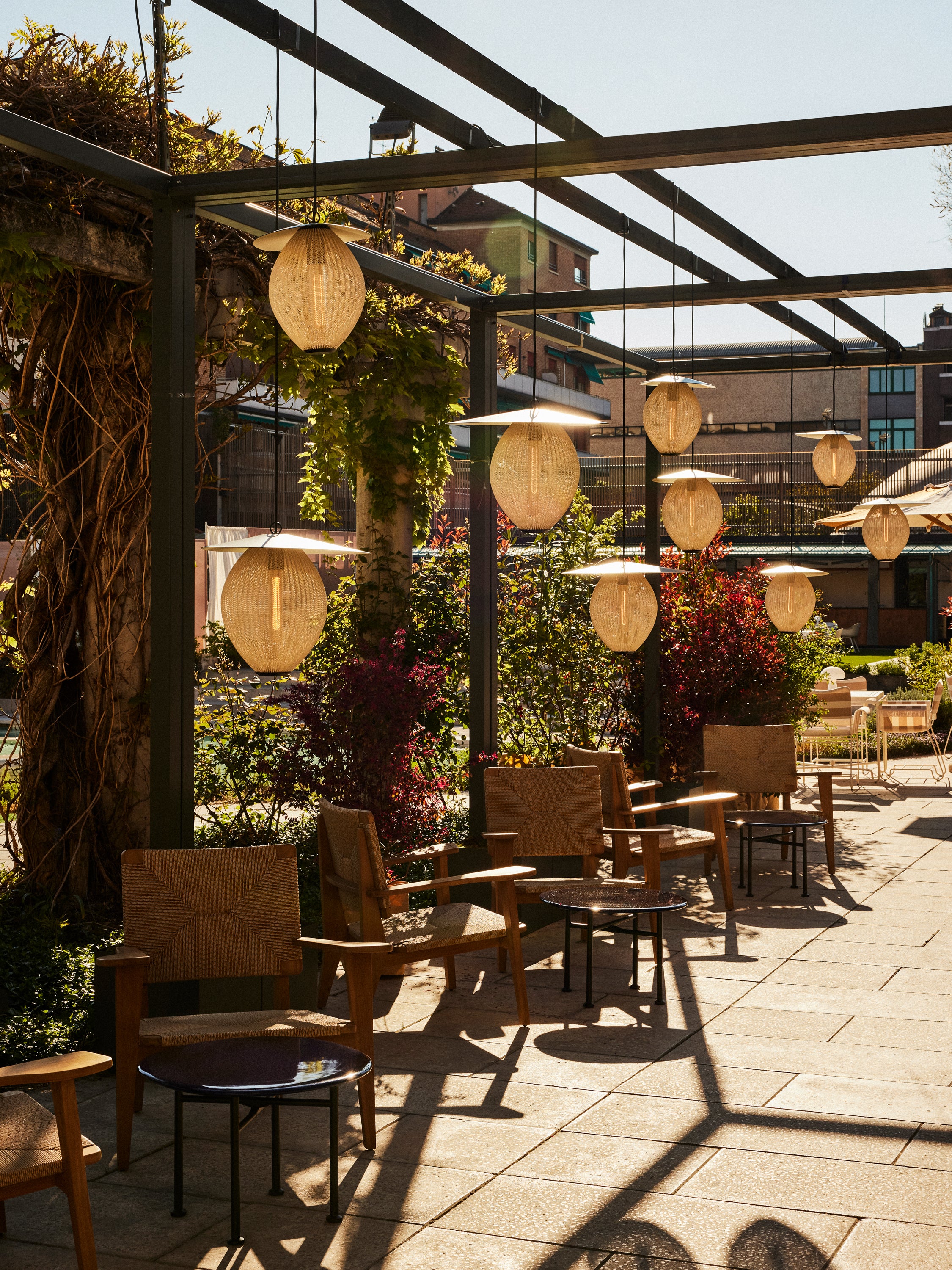 F-CHAIR Gartensessel Teakholz