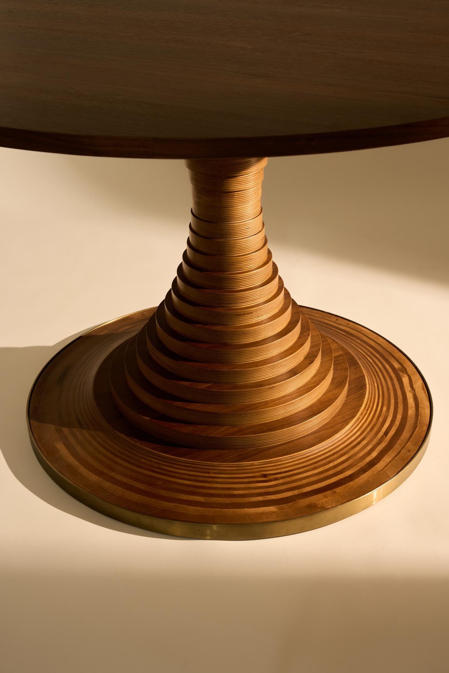 Round table TAVOLO walnut wood