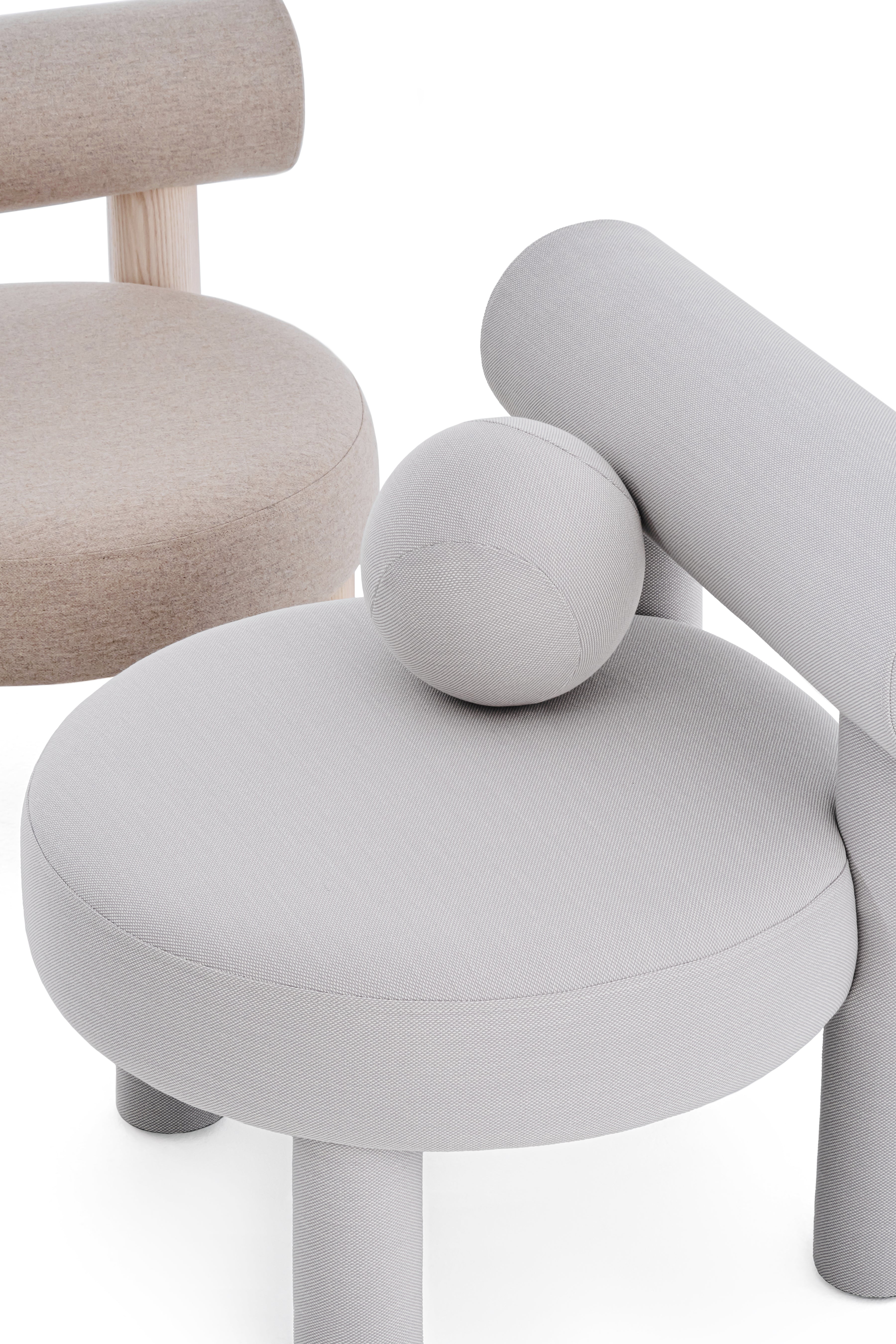 Sessel GROPIUS CS2 gepolstert mit Holzgestell