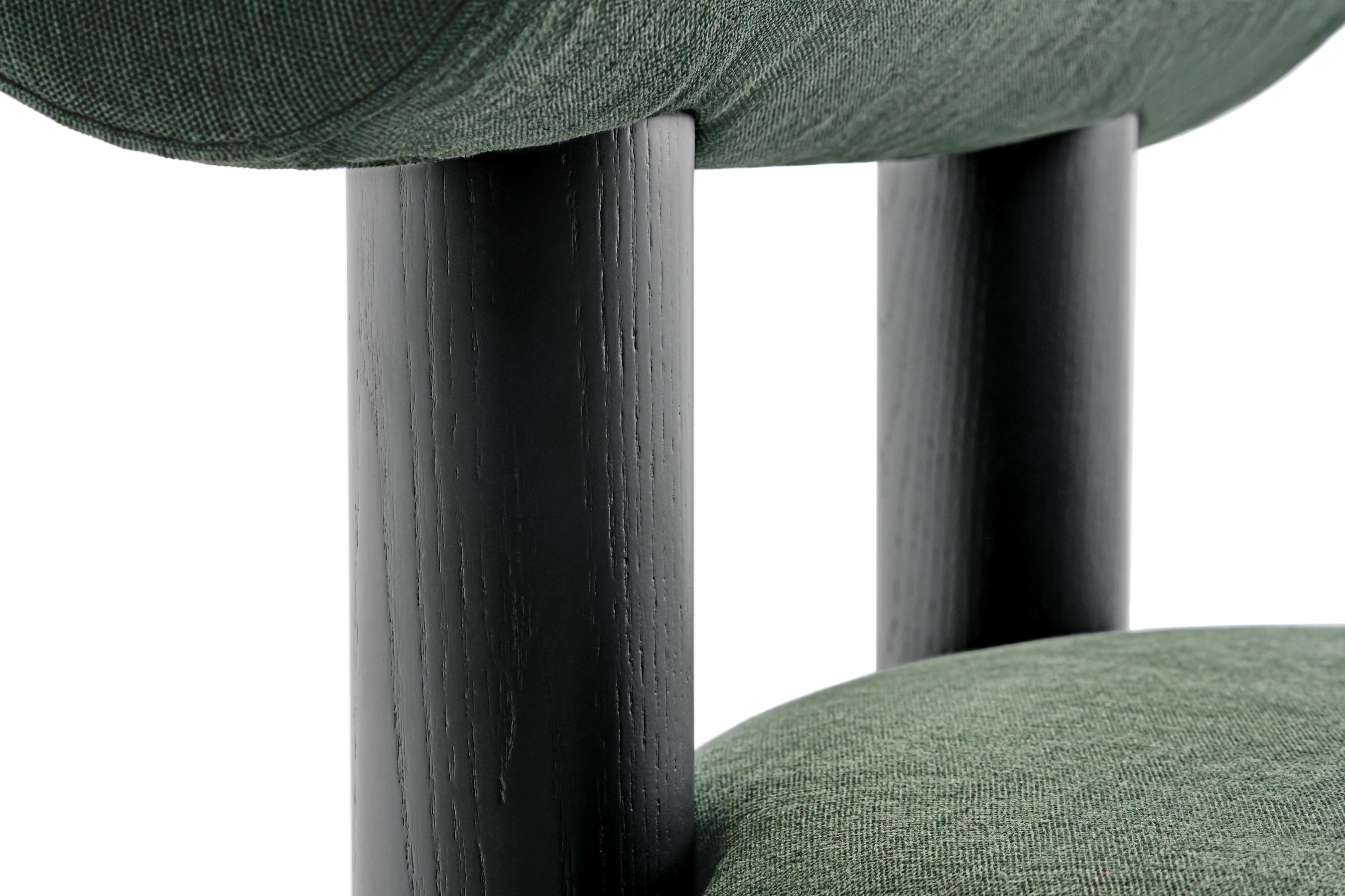 GROPIUS CS2 gestoffeerde stoel met houten basis