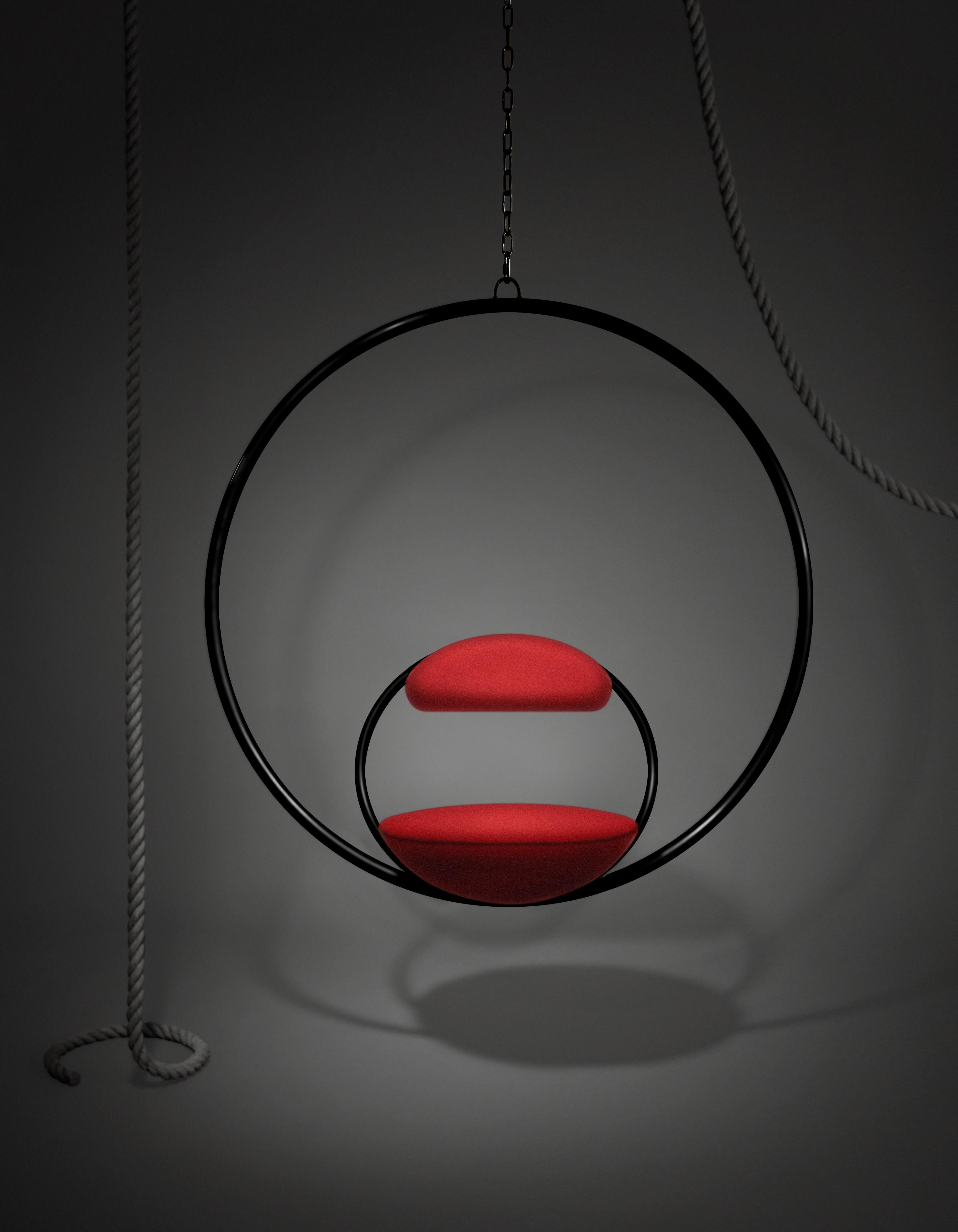 HANGING HOOP hangstoel in rood met zwarte afwerking