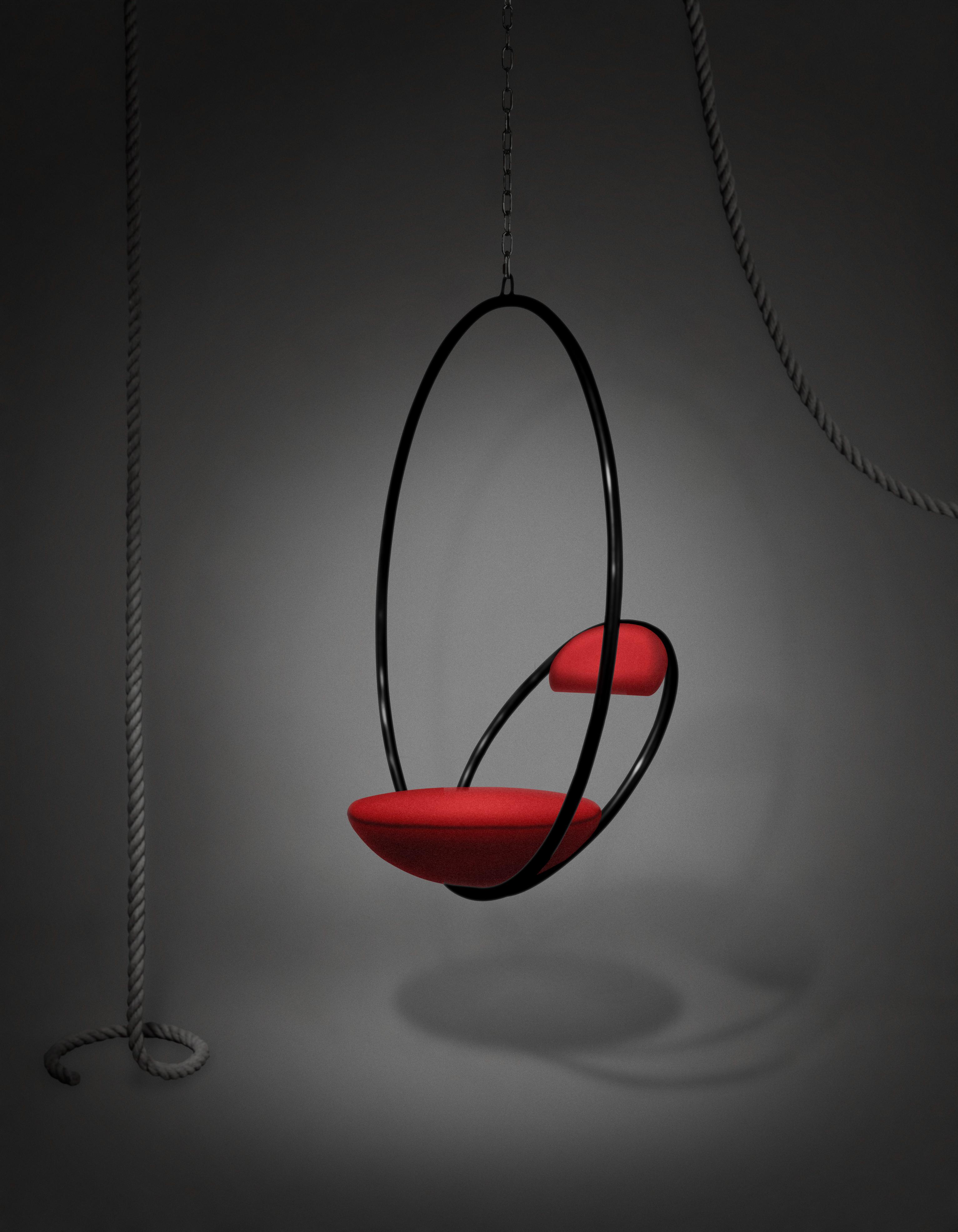 HANGING HOOP hangstoel in rood met zwarte afwerking